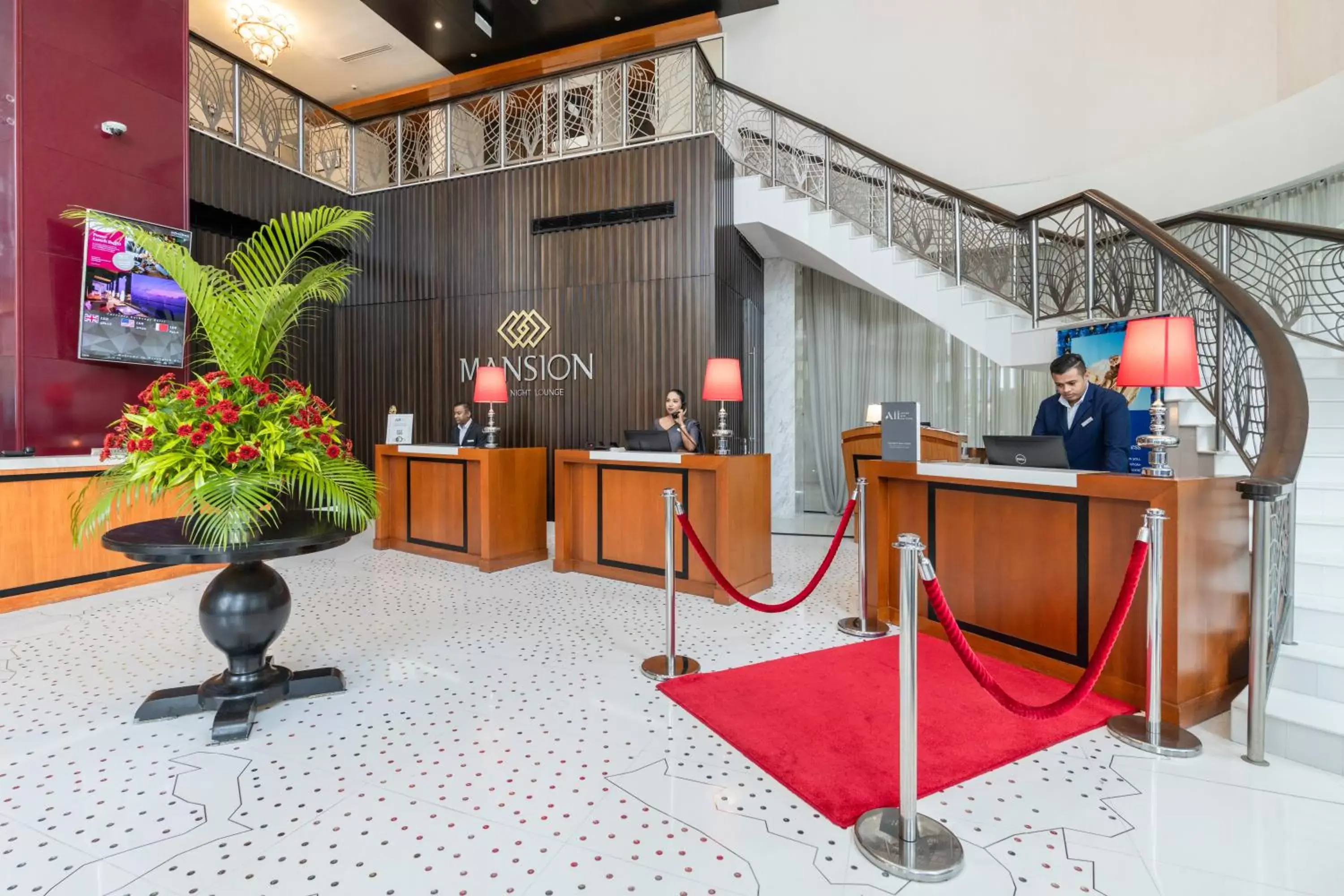 Lobby or reception in Movenpick Hotel Colombo
