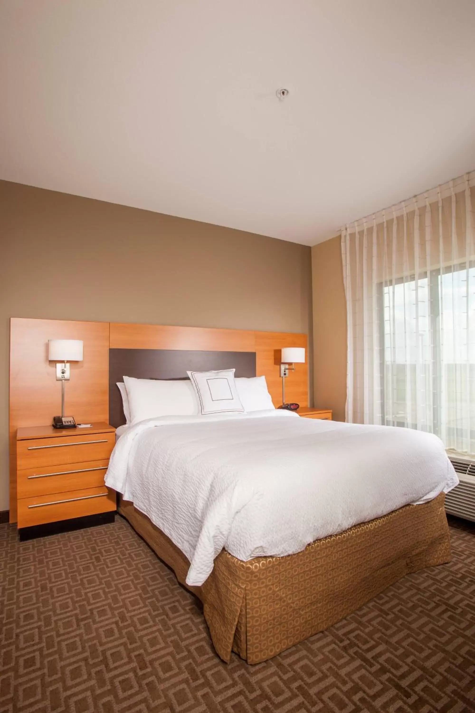 Photo of the whole room, Bed in TownePlace Suites by Marriott Cheyenne Southwest/Downtown Area