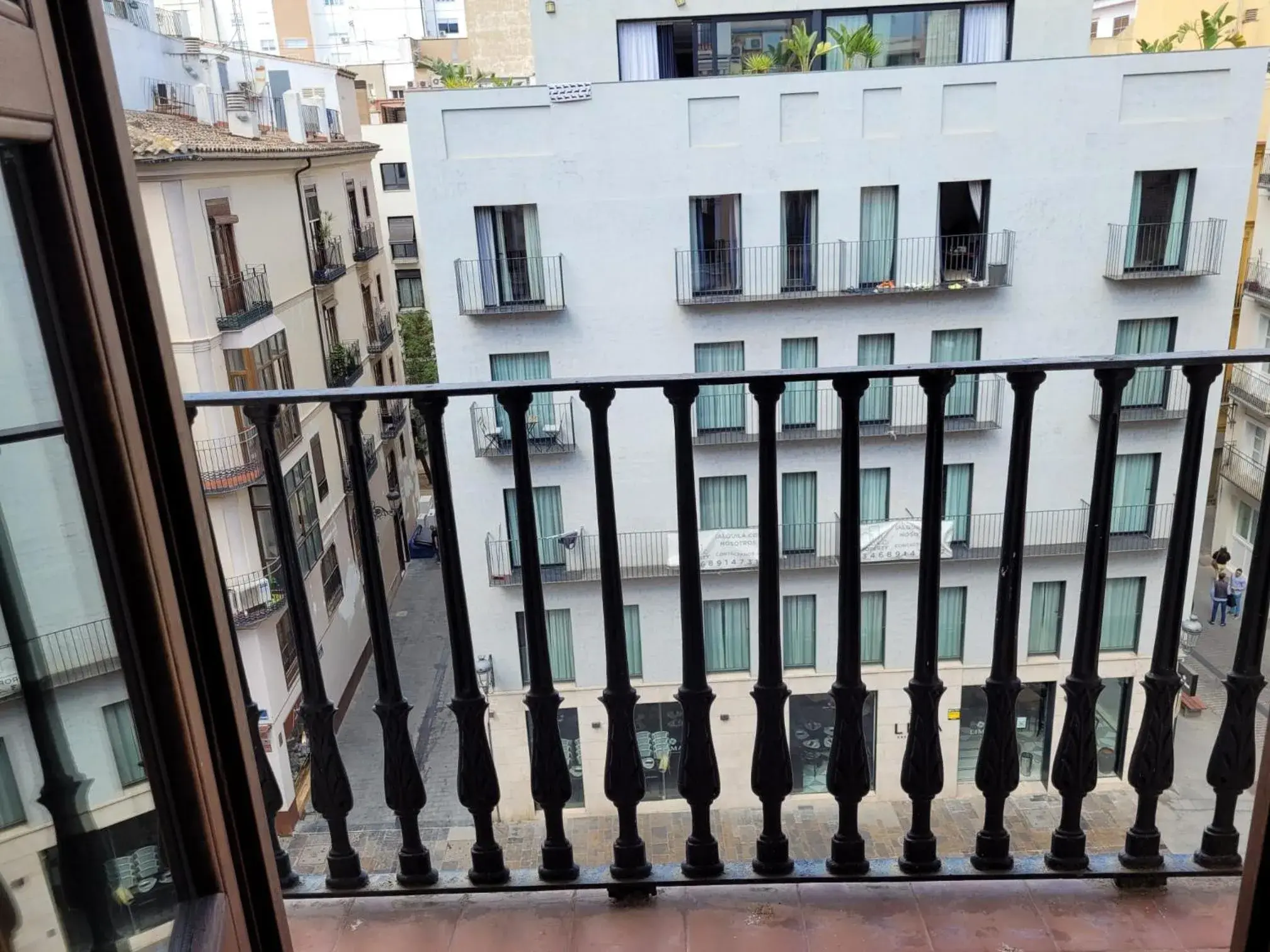 View (from property/room), Balcony/Terrace in Living Valencia Apartments - Merced