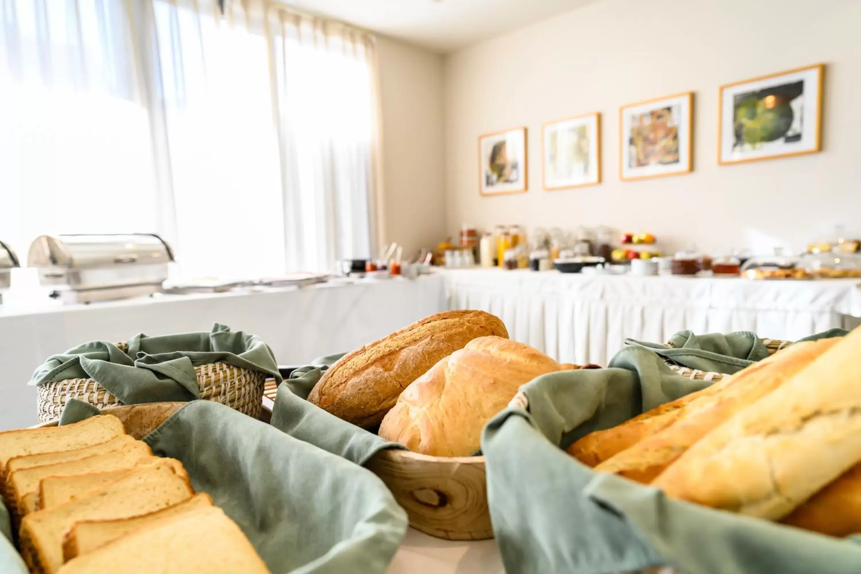 Breakfast, Food in Emerald Suites