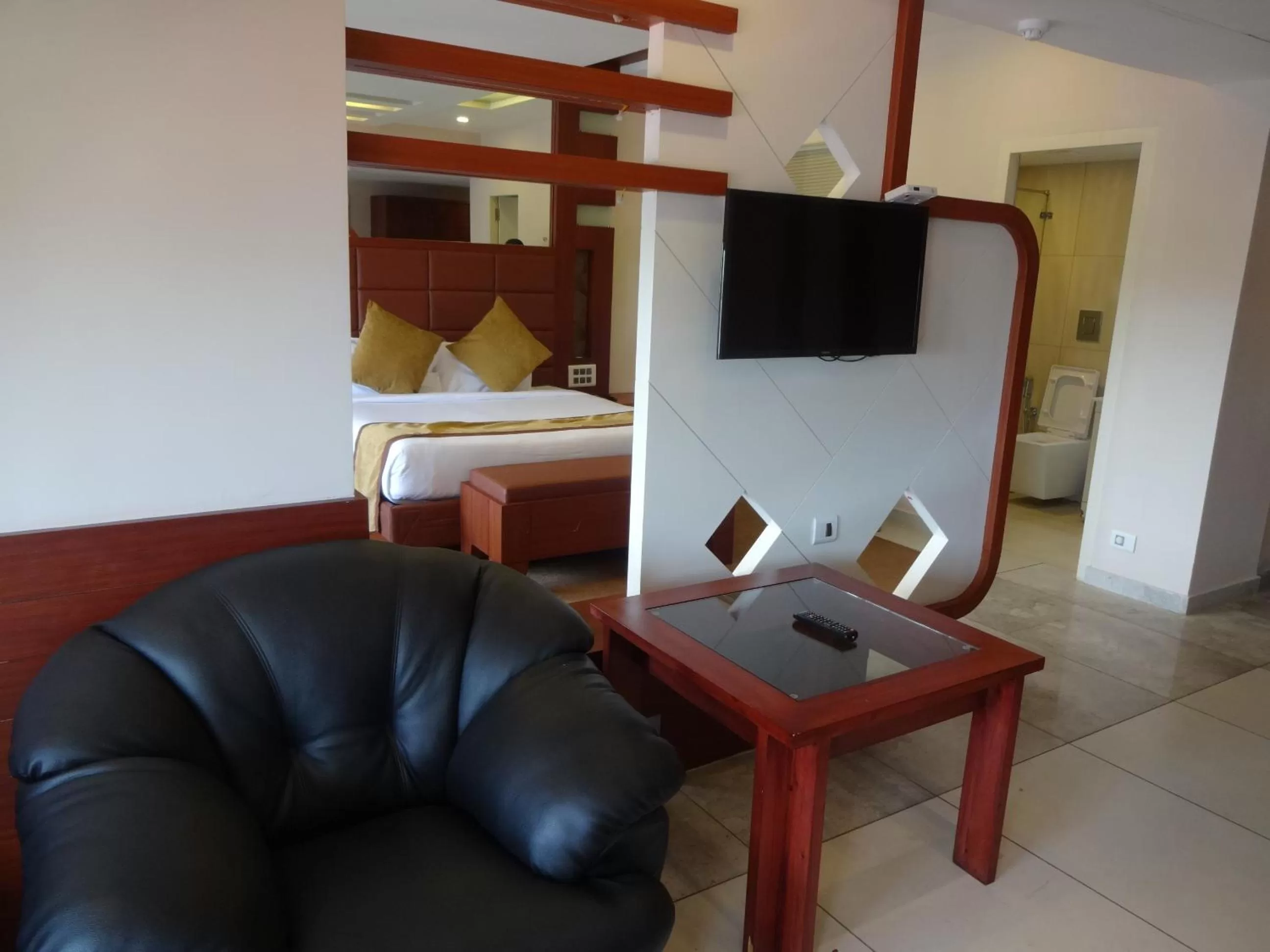 Living room, Bed in Paramount Tower