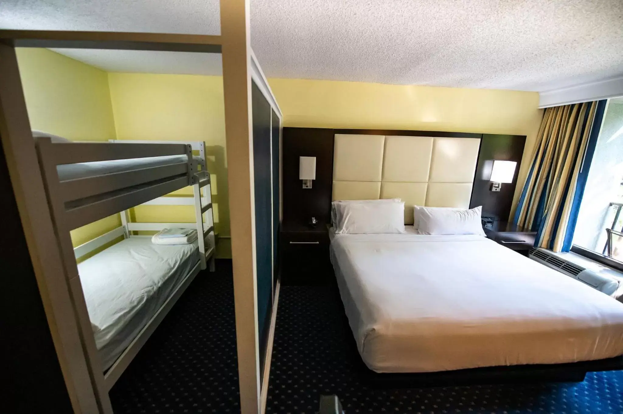 Bunk Bed in Holiday Inn Bar Harbor Regency Hotel, an IHG Hotel