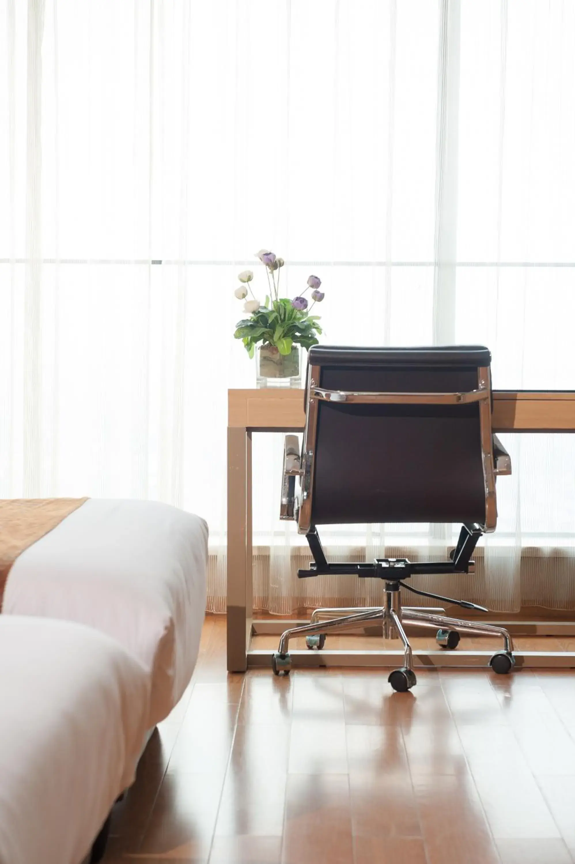 Seating area in Yicheng Pazhou Poly World Trade Centre Apartment