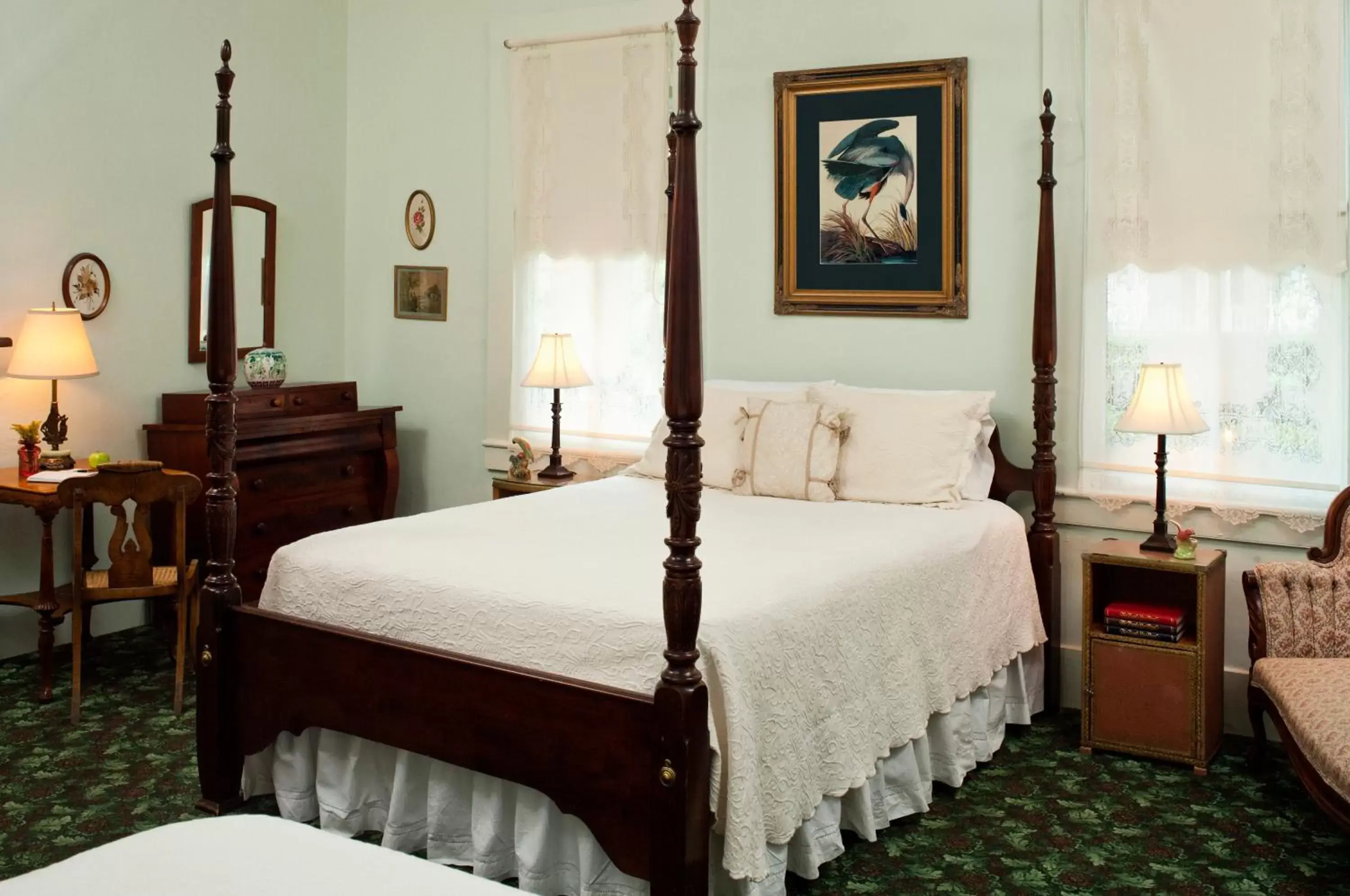 Queen Room - Louise Room in Devereaux Shields House Queen Room - Louise Room in Devereaux Shields House