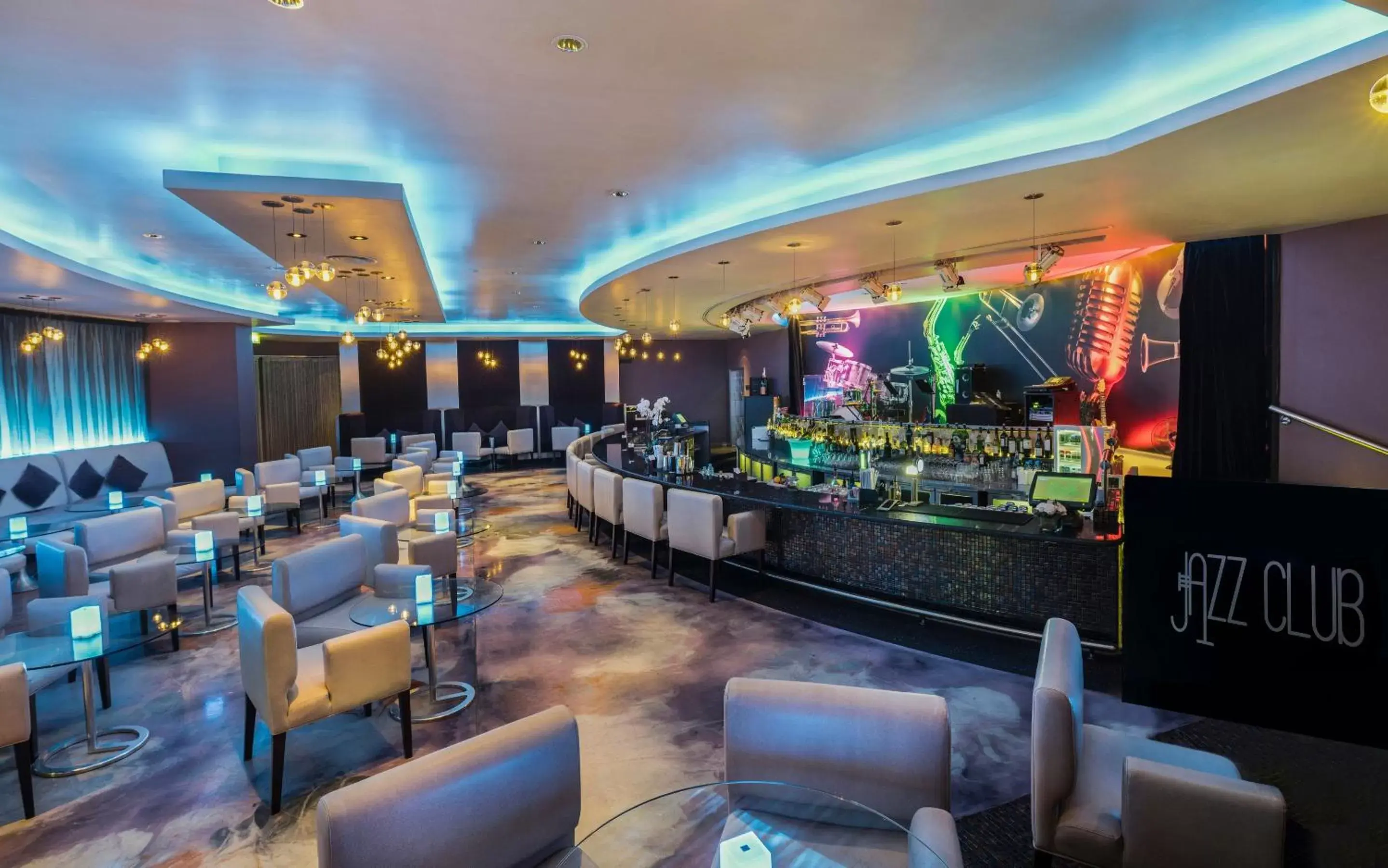 Lounge or bar in Hyatt Regency Oryx Doha
