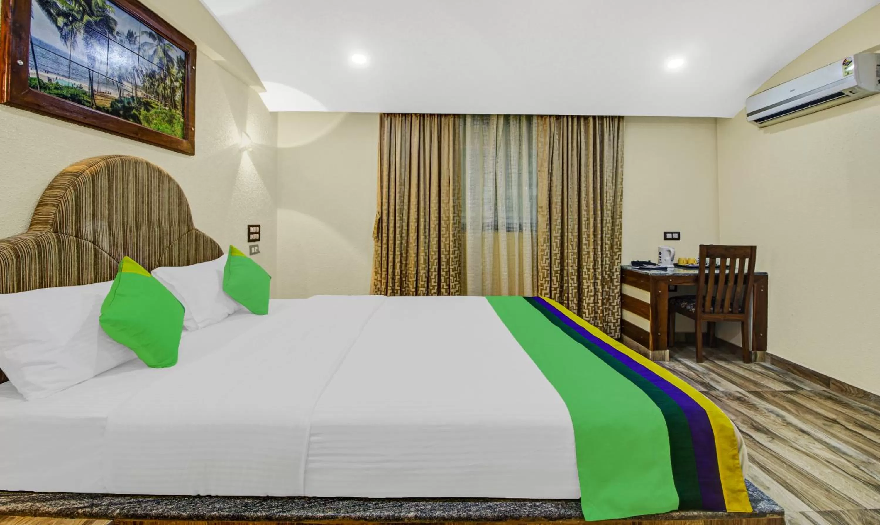 Bedroom, Bed in Treebo Majestic Palms, 2 Km From Colva Beach