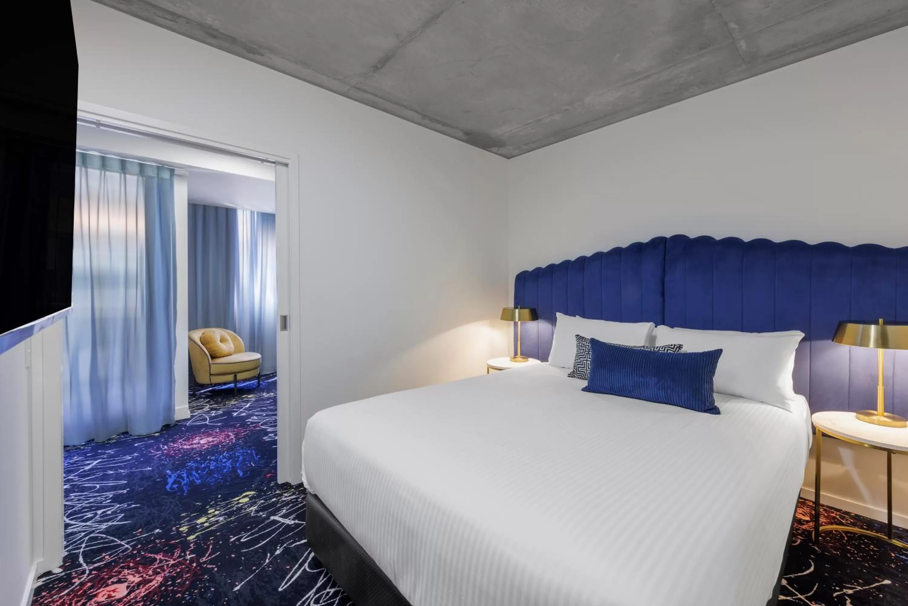 Bedroom, Bed in Mercure Melbourne St Kilda Road