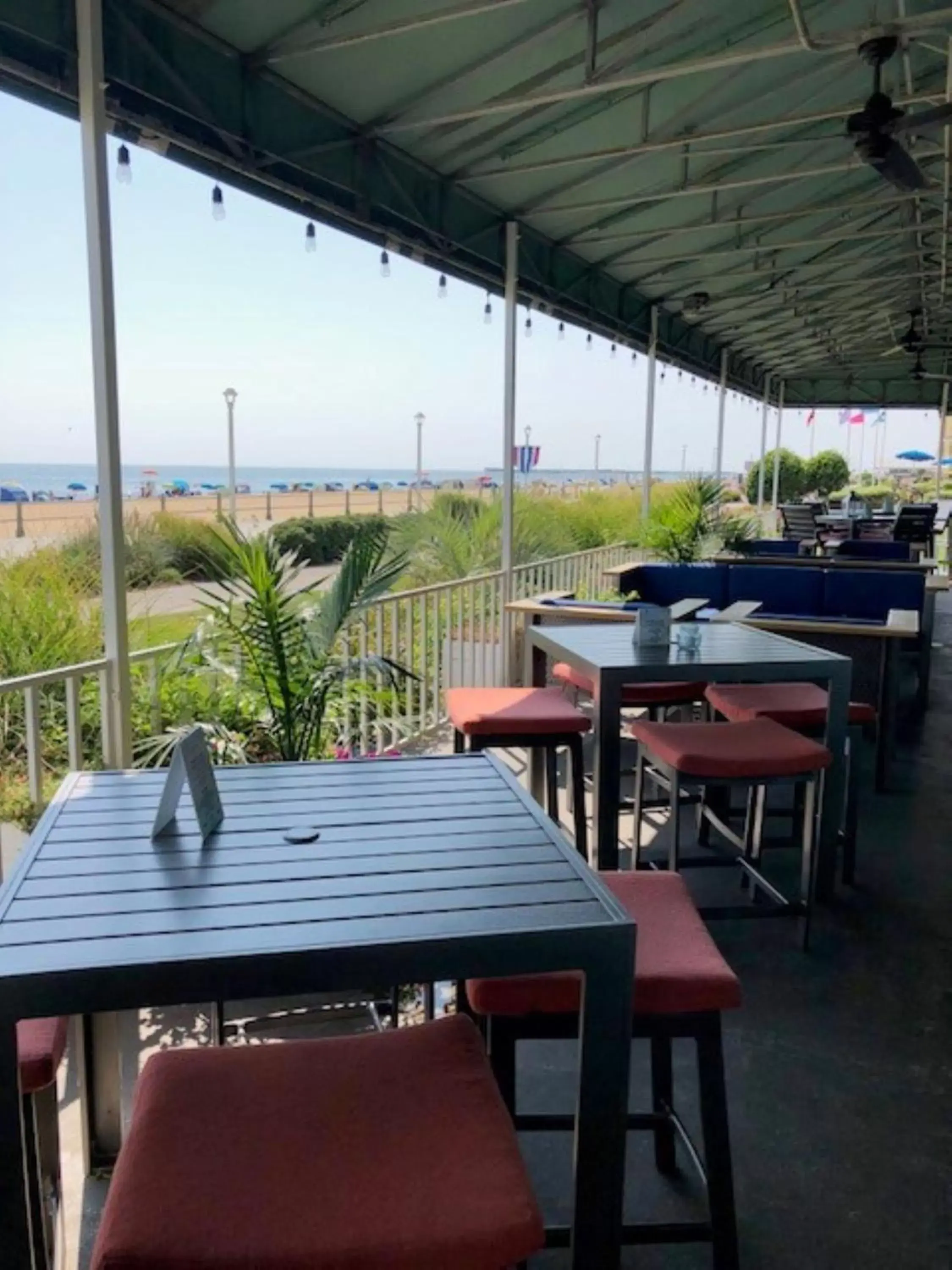 Restaurant/Places to Eat in Holiday Inn Va Beach-Oceanside 21st St, an IHG Hotel