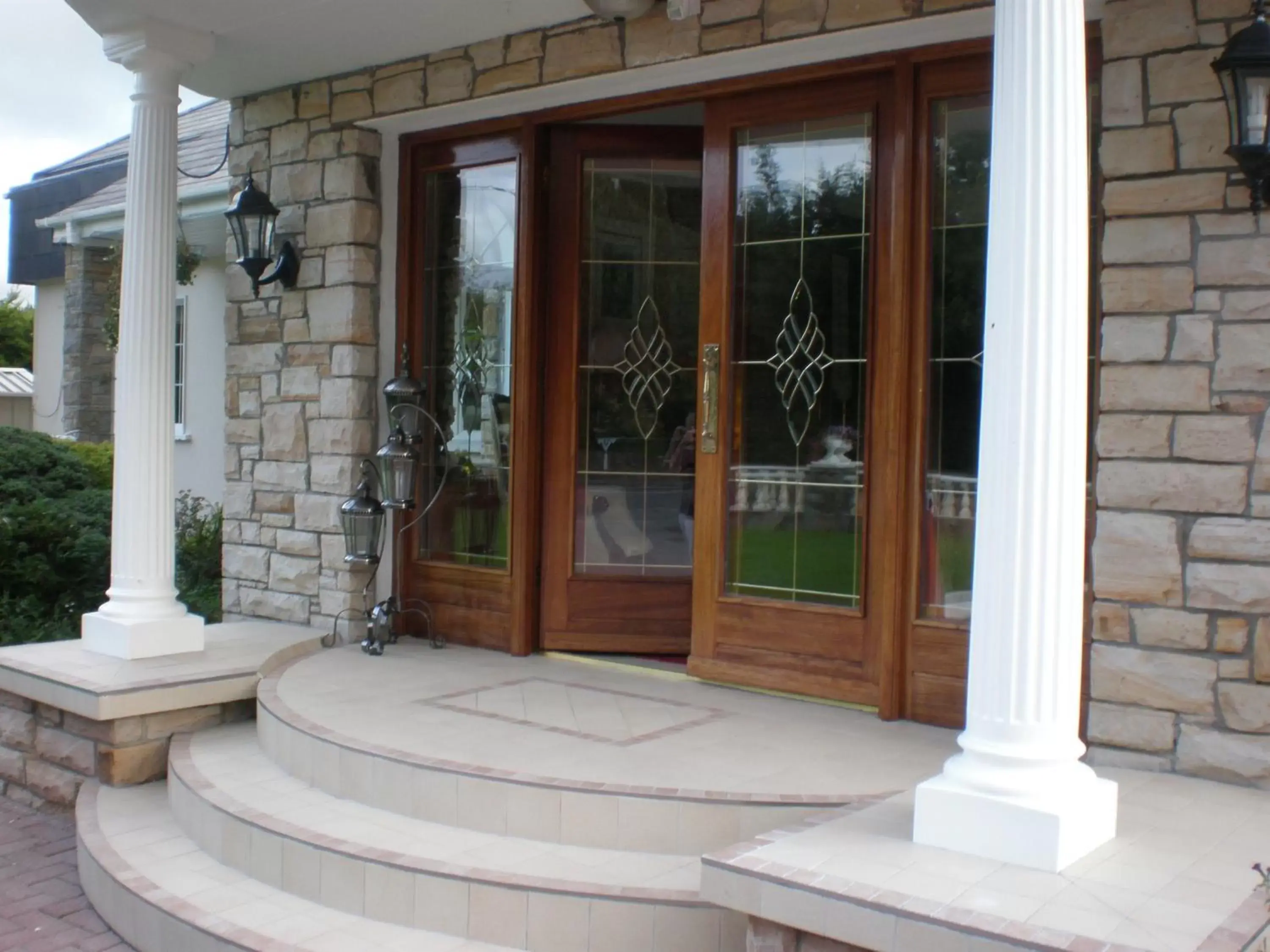 Facade/entrance in Crystal Springs B&B