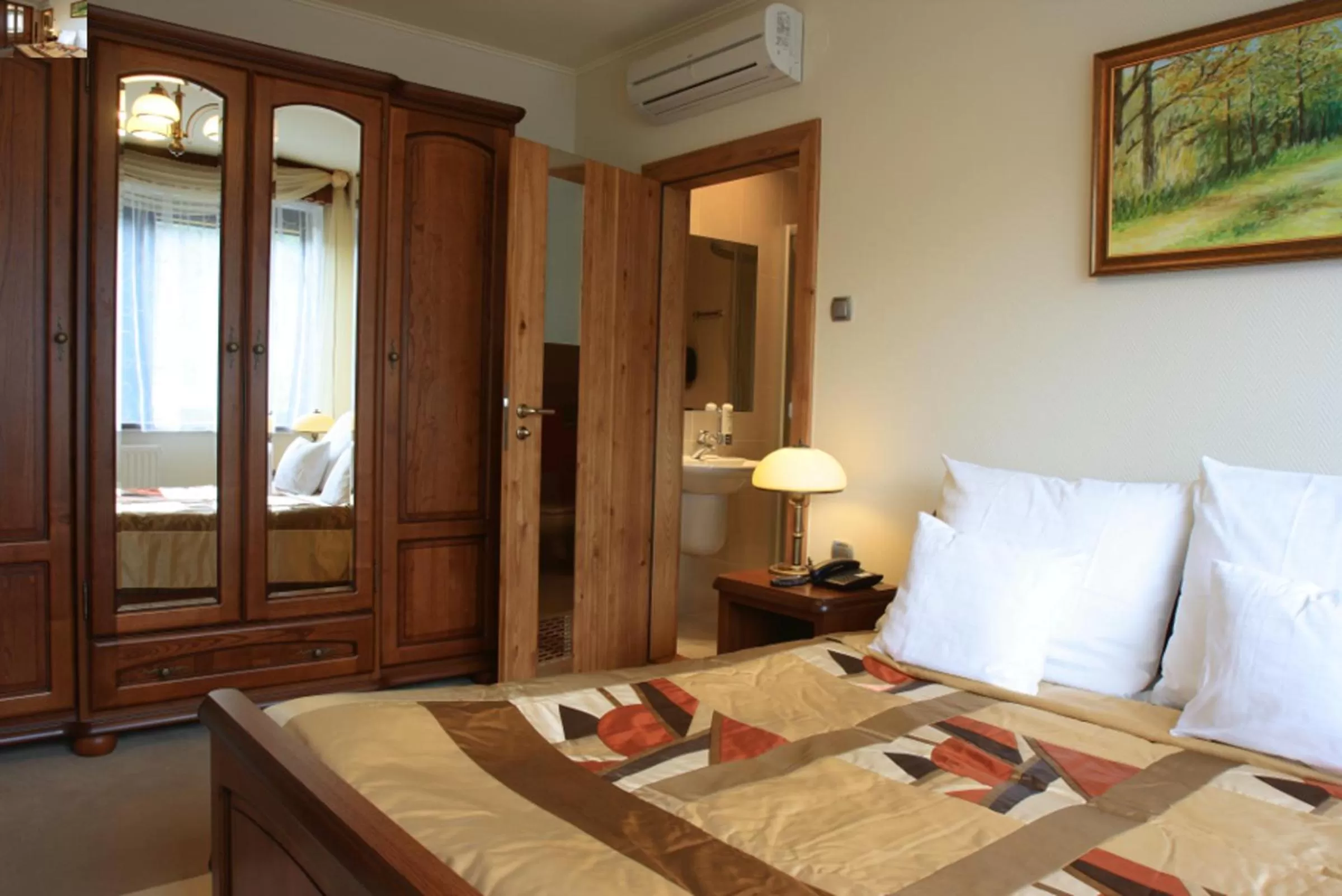 Photo of the whole room, Bed in Ośrodek Natura Zdrój Wellness & SPA