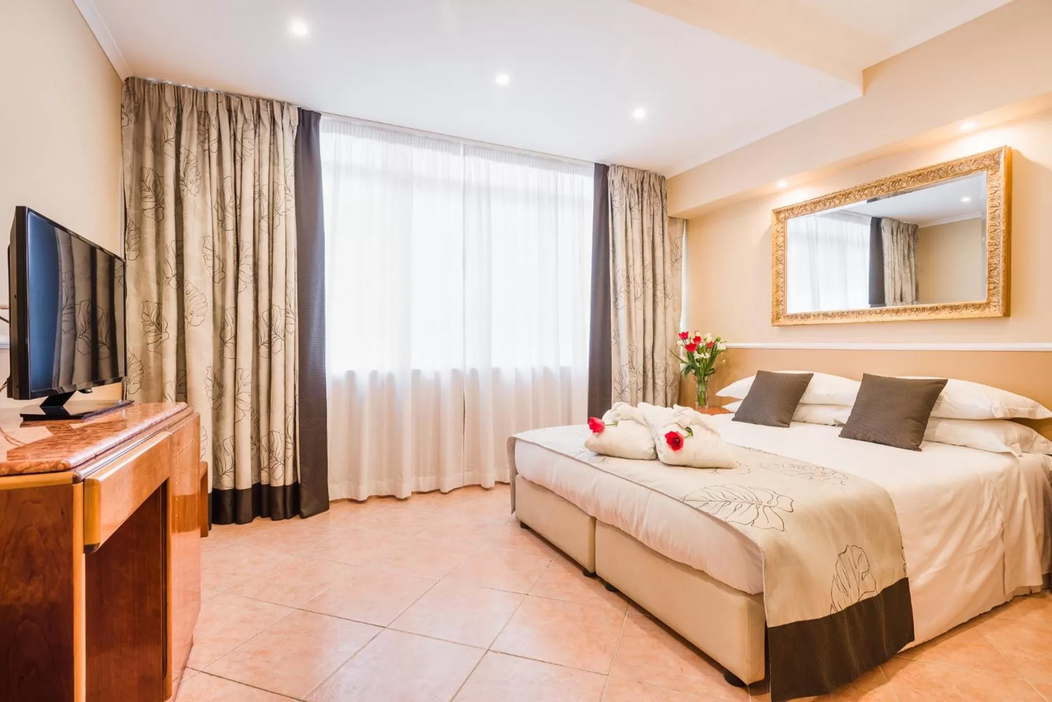 Bedroom, Bed in Raeli Hotel Archimede