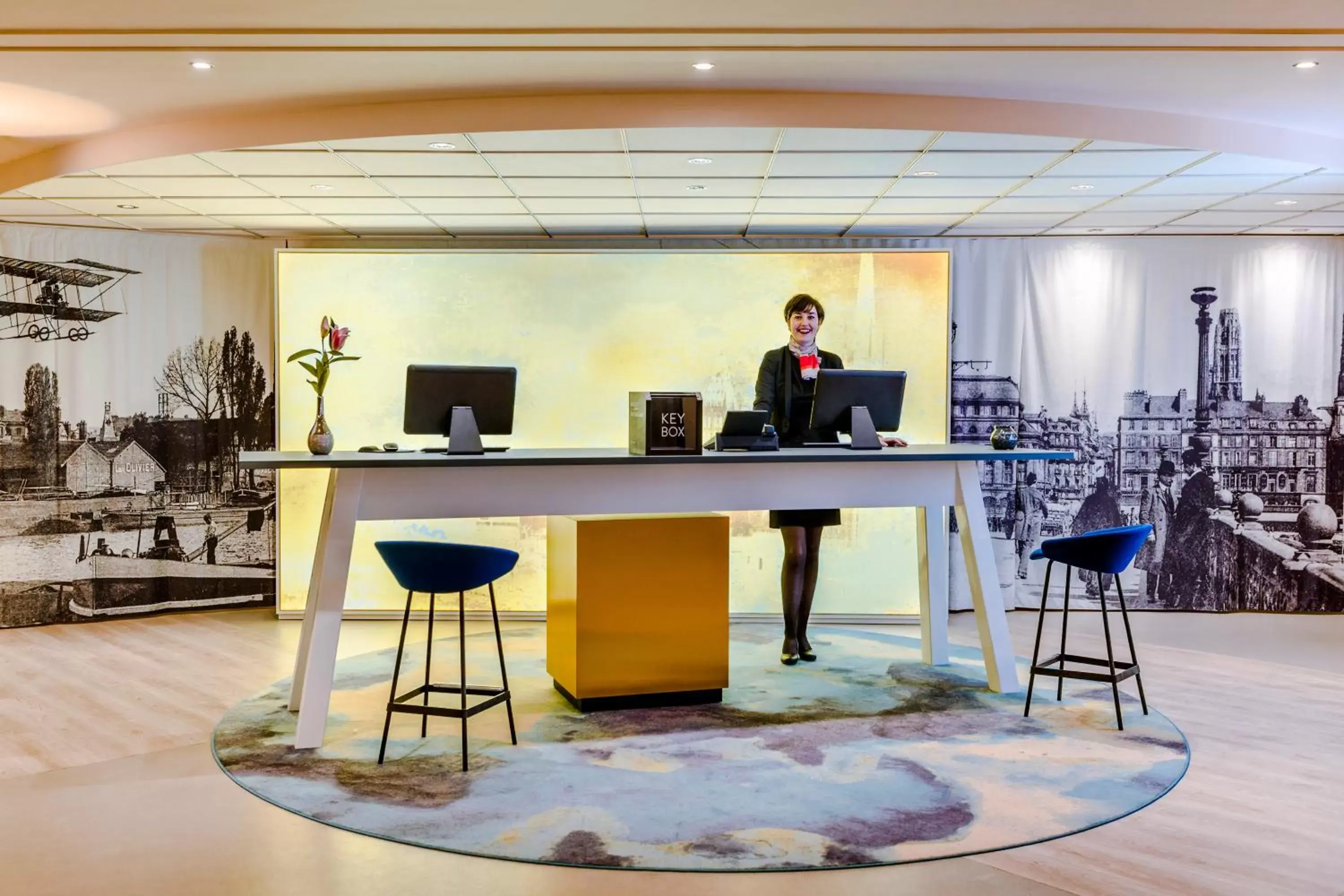 Lobby or reception in Mercure Rouen Centre Cathédrale