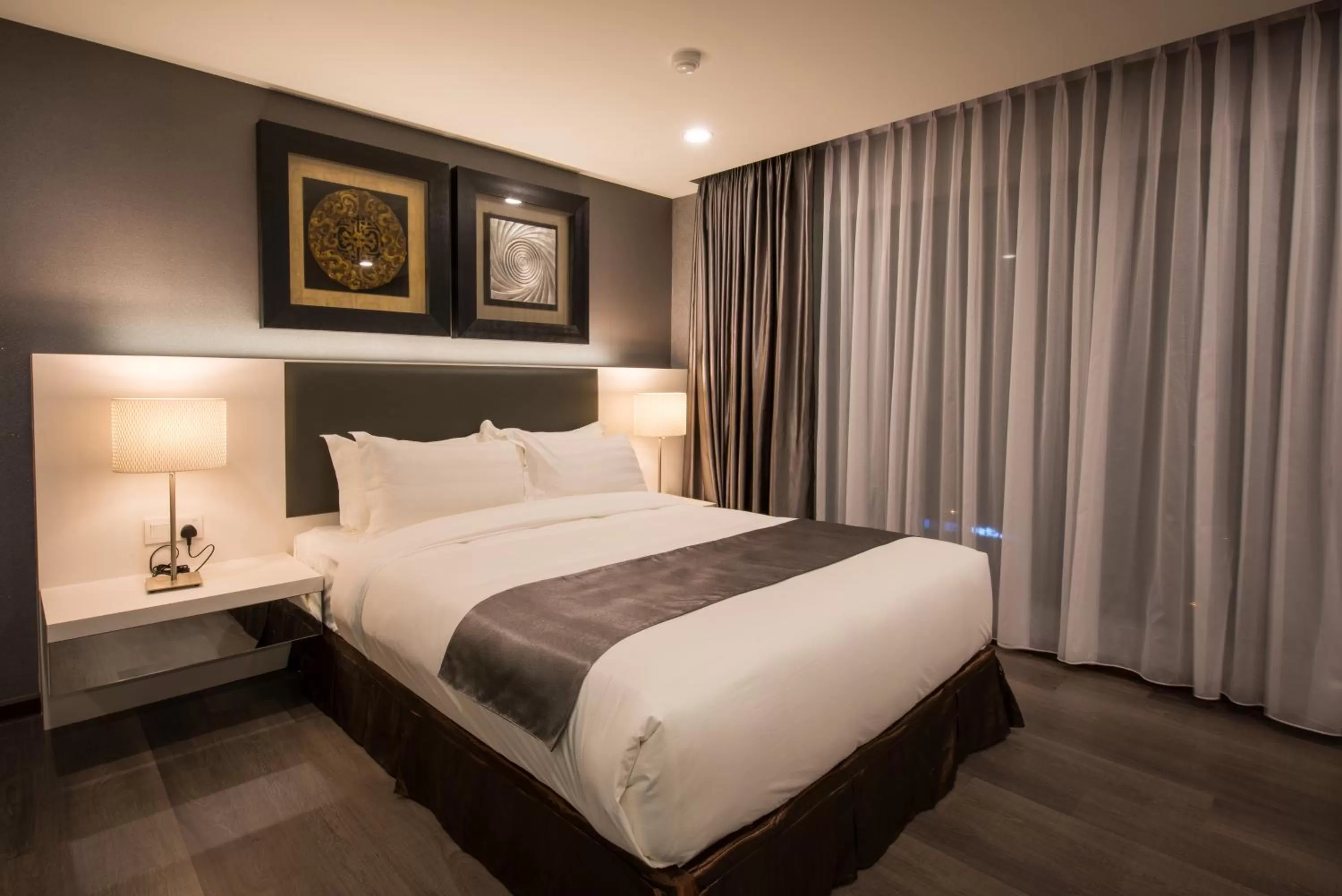 Bedroom, Bed in Asiatic Hotel