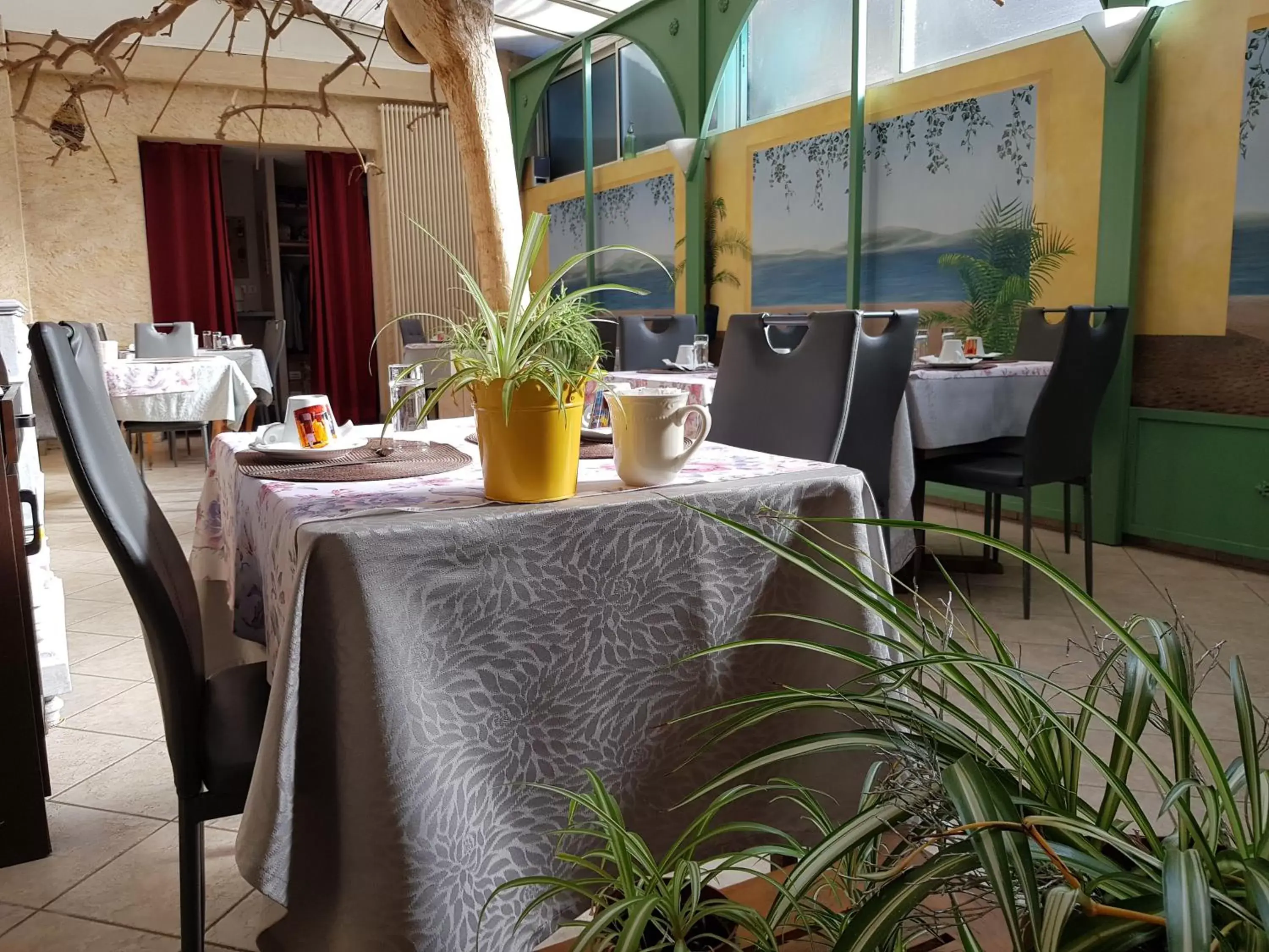 Restaurant/Places to Eat in Hotel Fouillade
