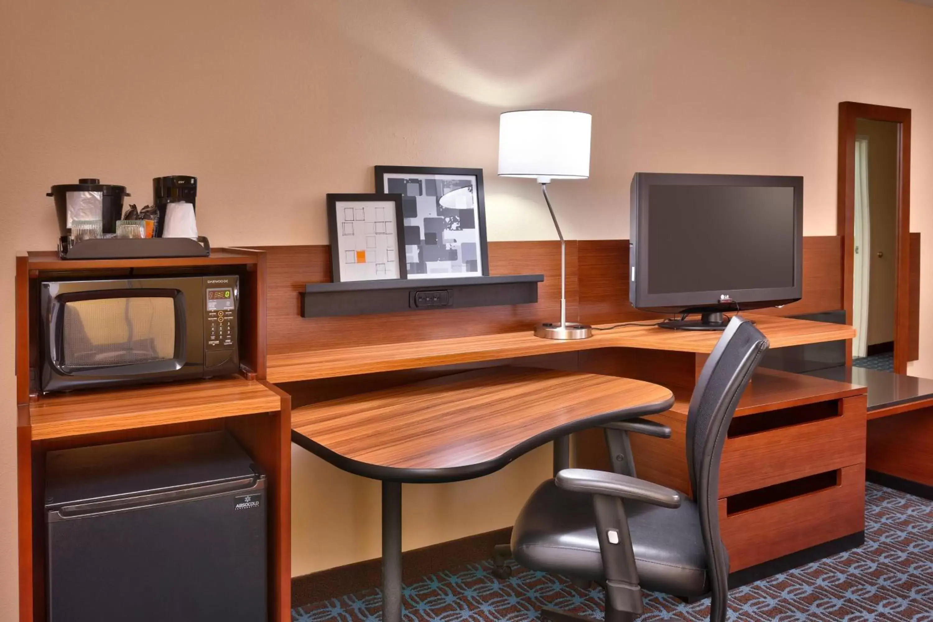 Photo of the whole room, TV/Entertainment Center in Fairfield Inn Salt Lake City Draper