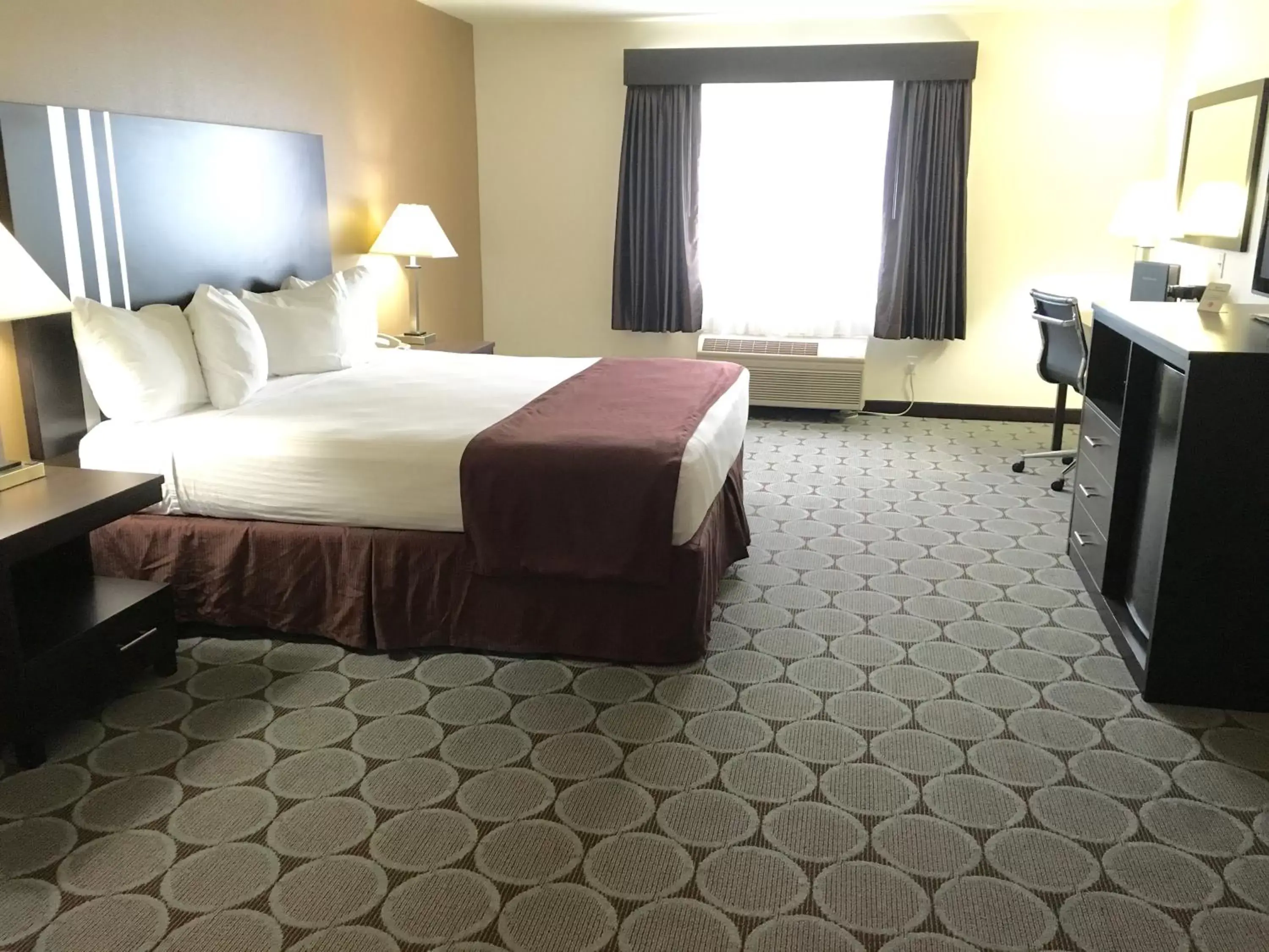Day, Bed in Best Western Pahrump Oasis