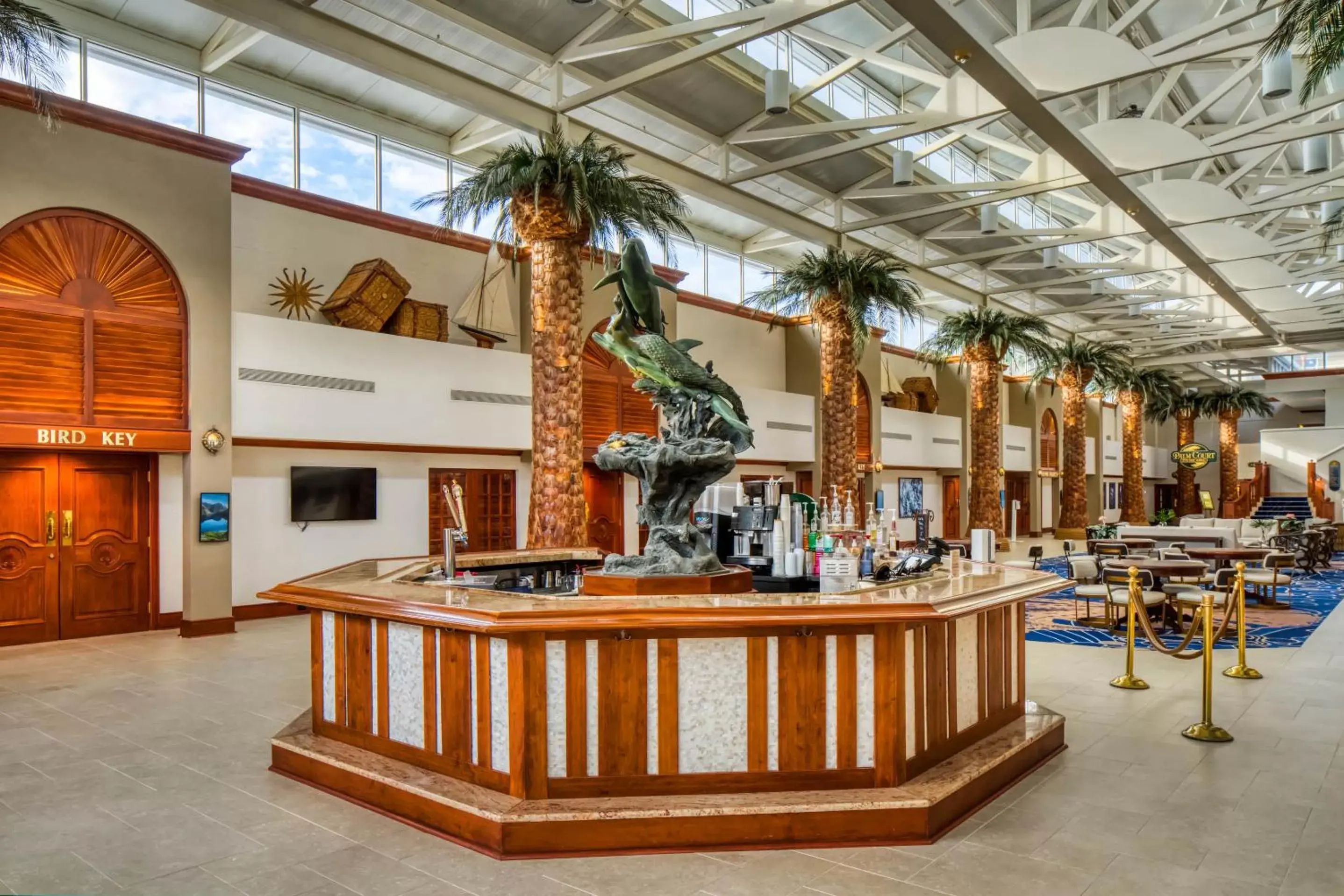 Lounge or bar, Lobby/Reception in TradeWinds Island Grand