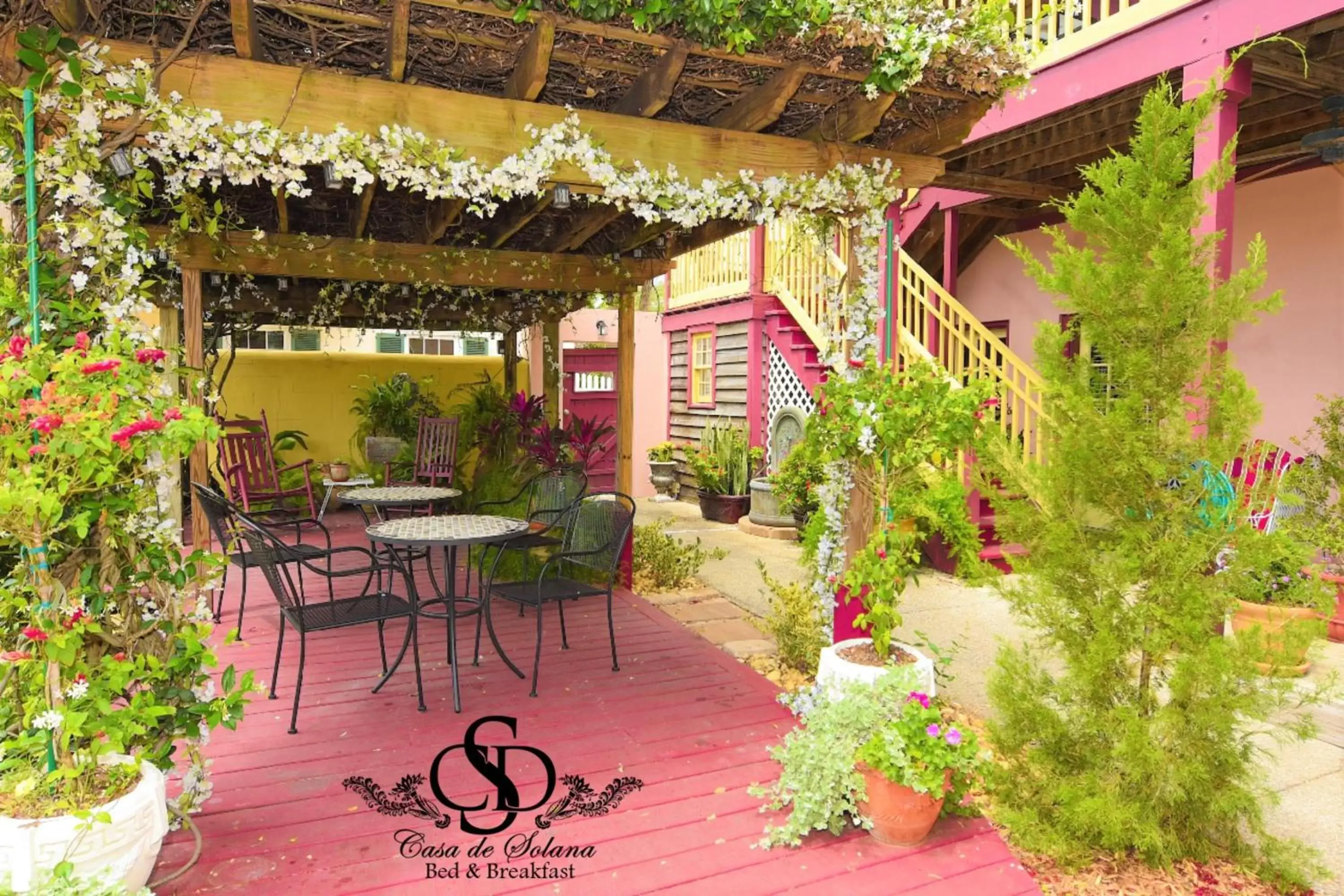 Garden in Casa De Solana & Victorian House Bed and Breakfast