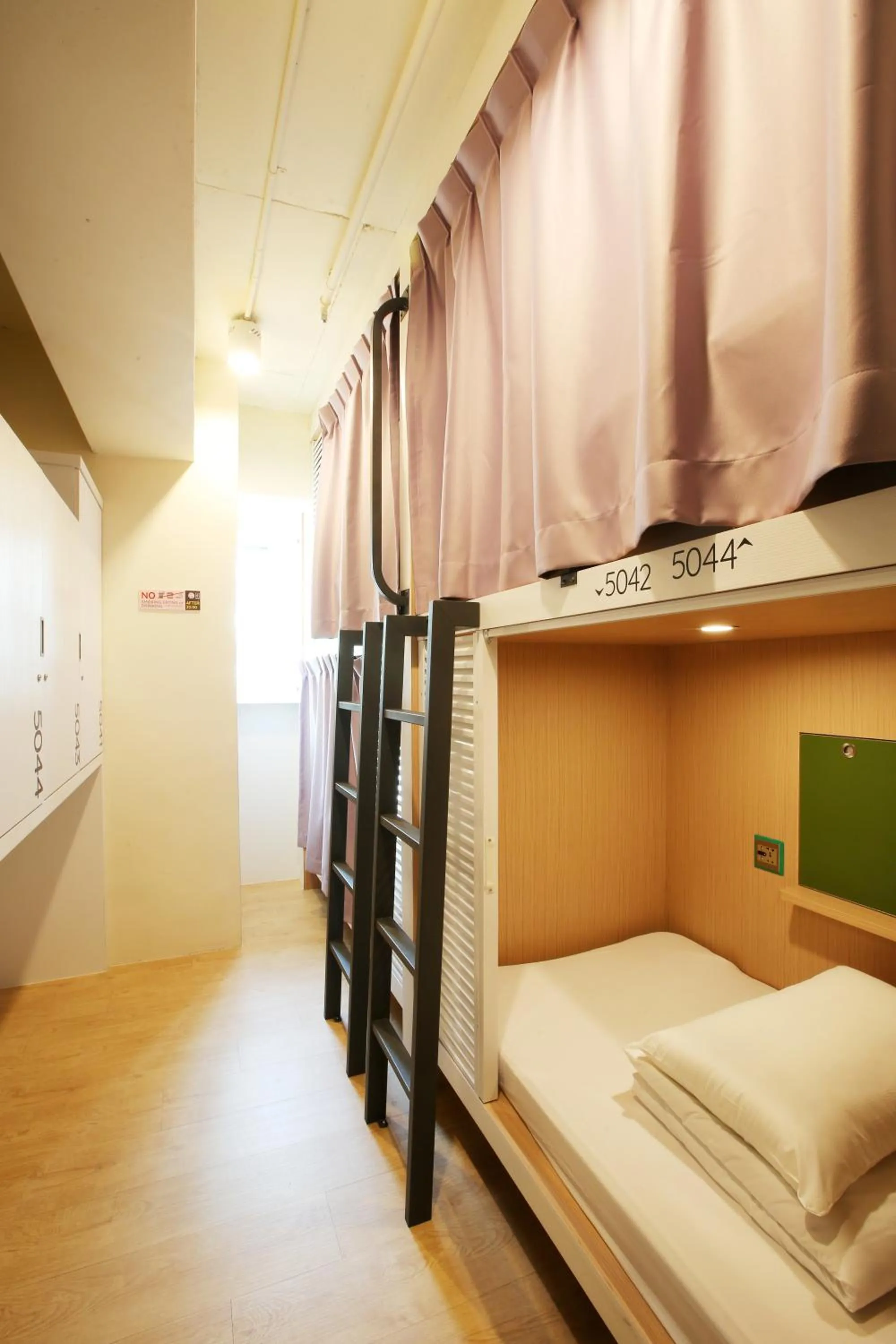 Photo of the whole room, Bed in Loosha Hostel