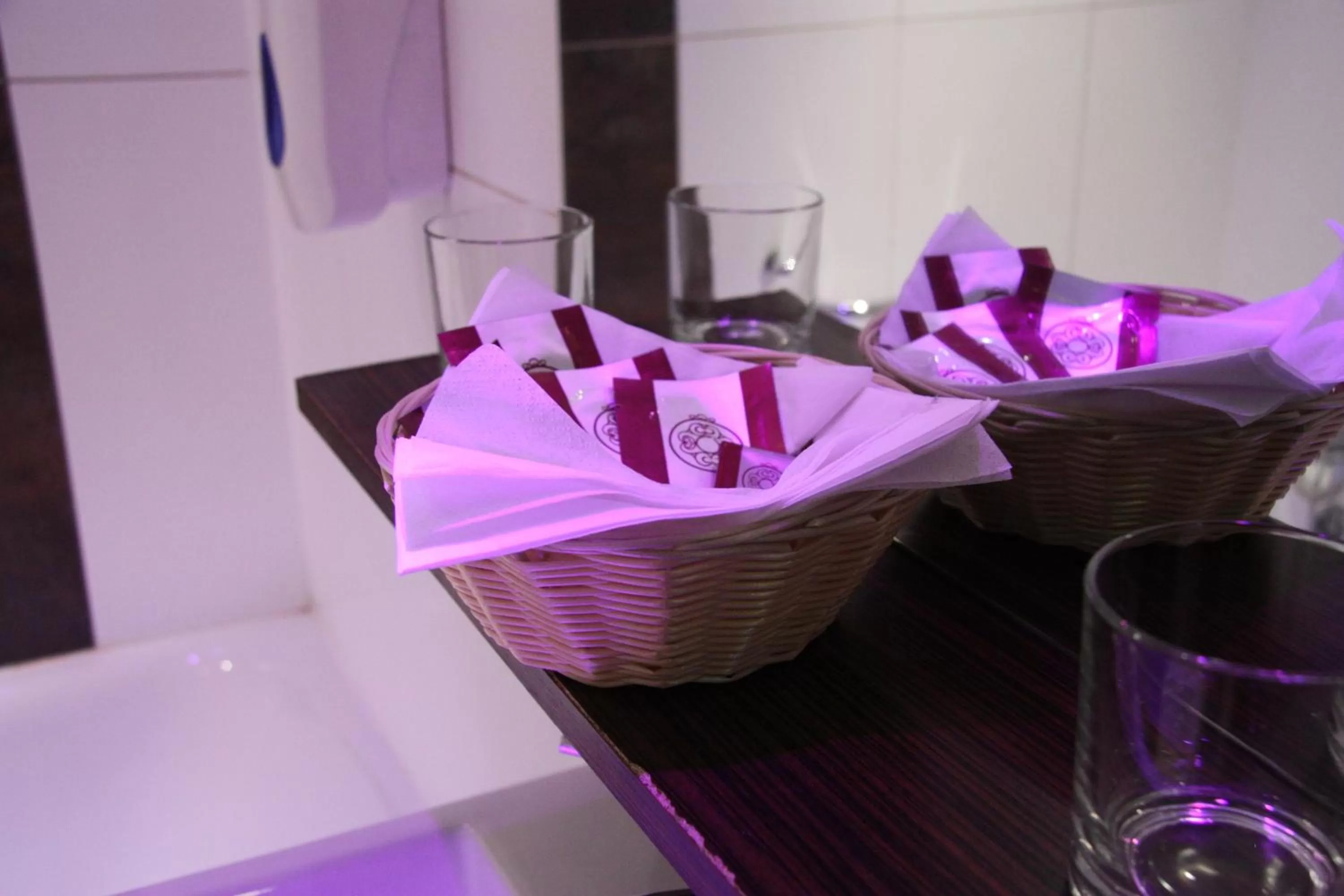 Bathroom in Admiral Hotel at Park Avenue