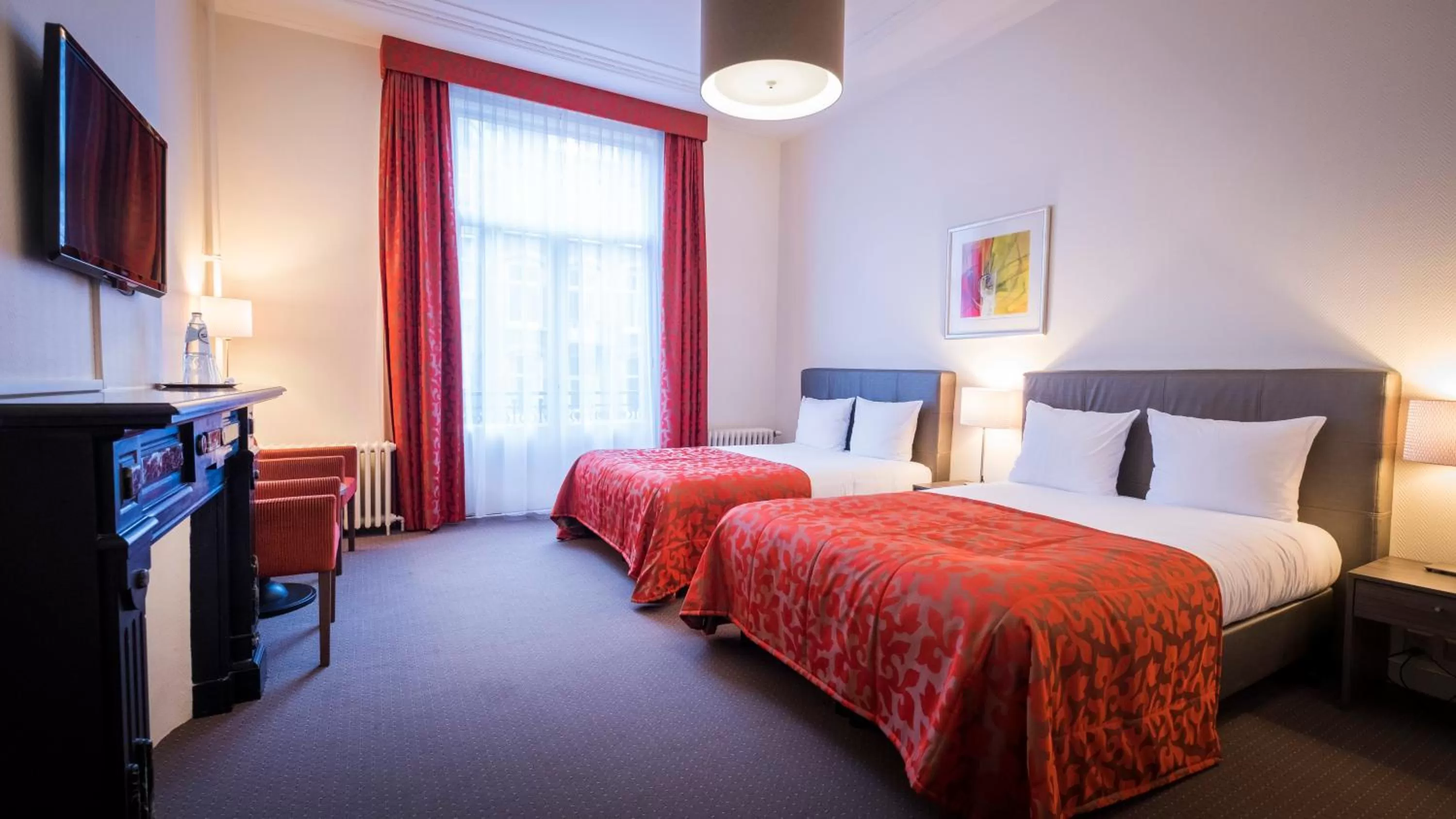 Photo of the whole room, Bed in Hotel Aalders