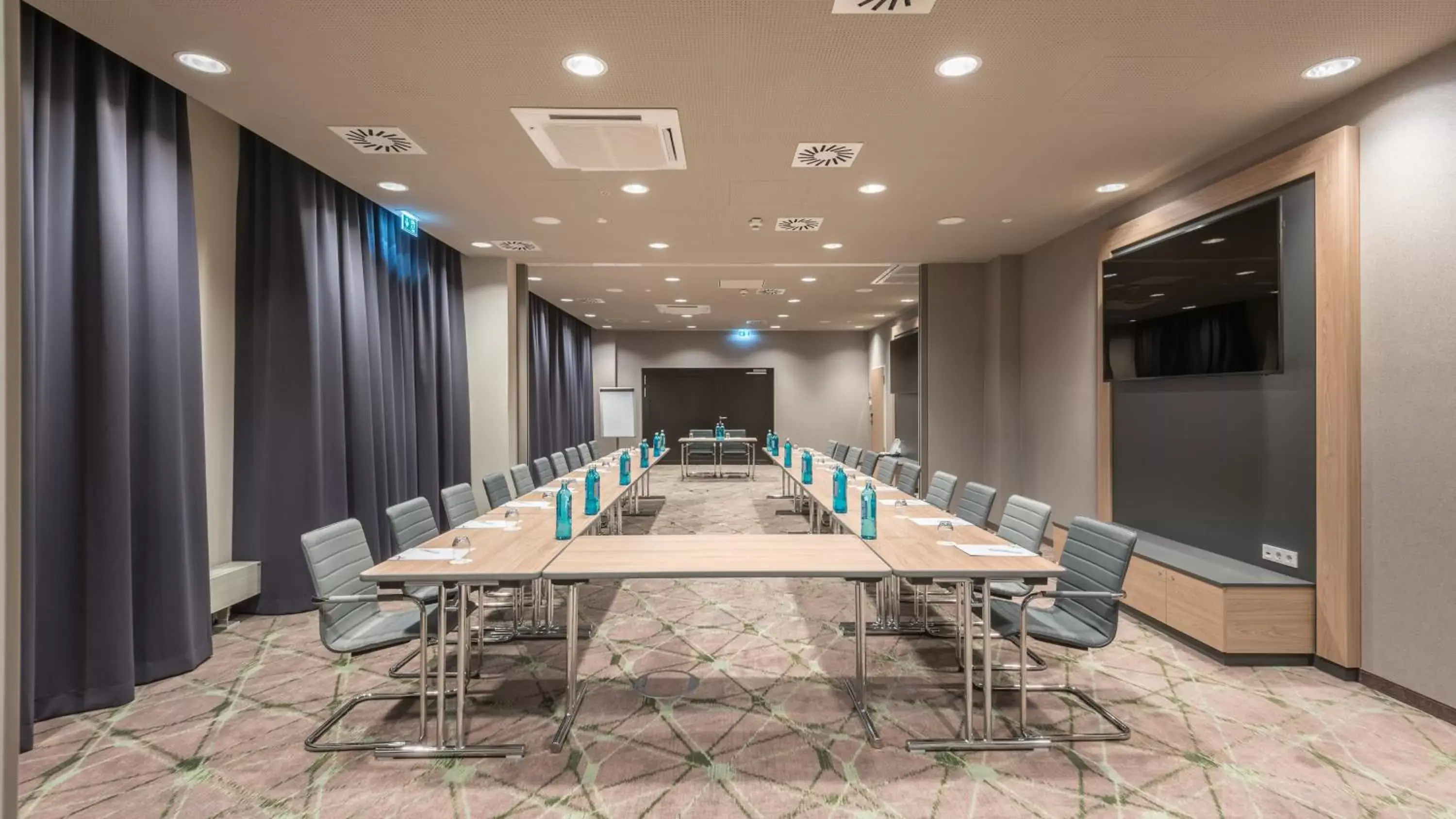 Meeting/conference room in Holiday Inn - Mannheim City - Hauptbahnhof, an IHG Hotel