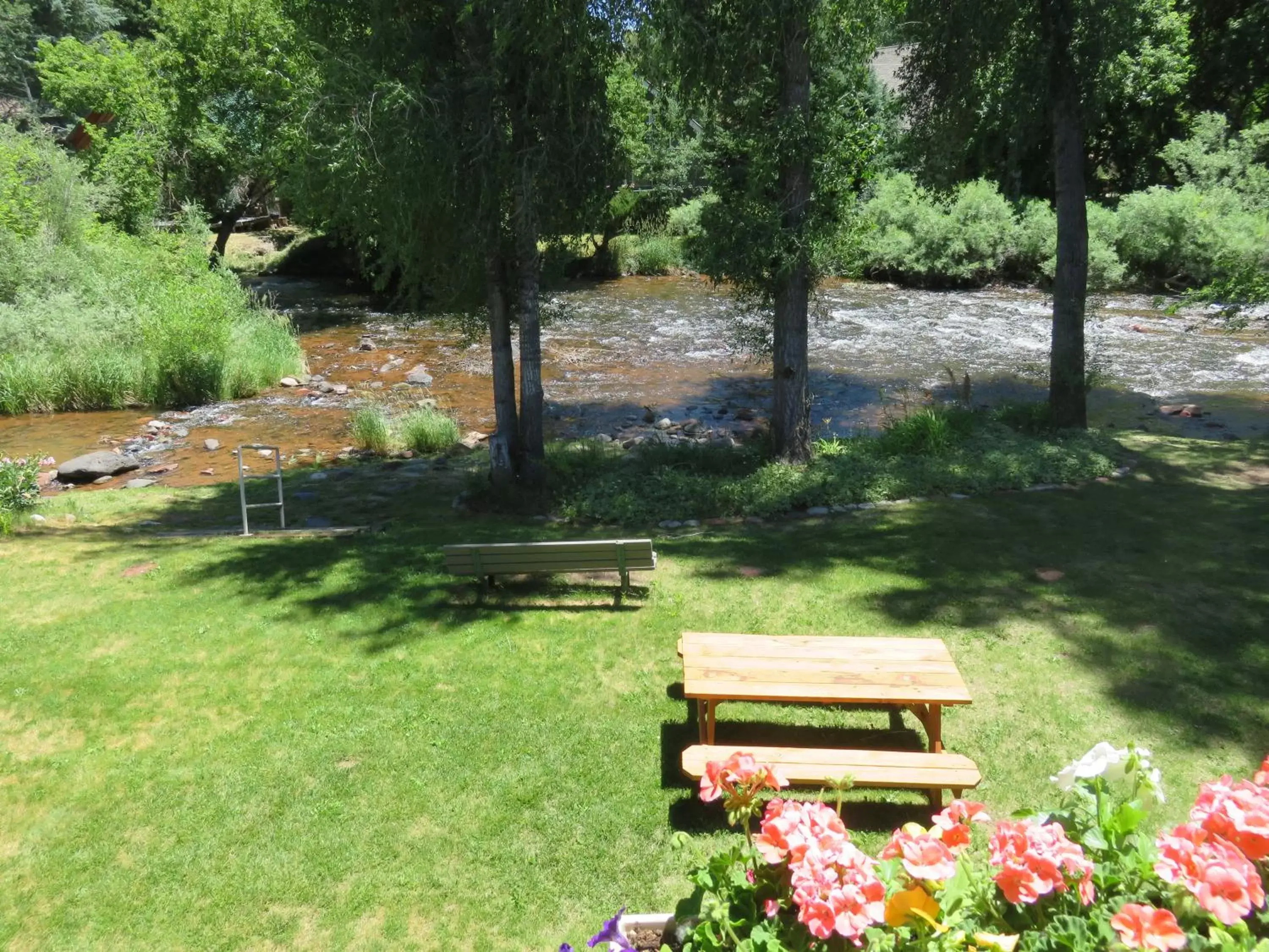 Facade/entrance, Garden in Aspenalt Lodge