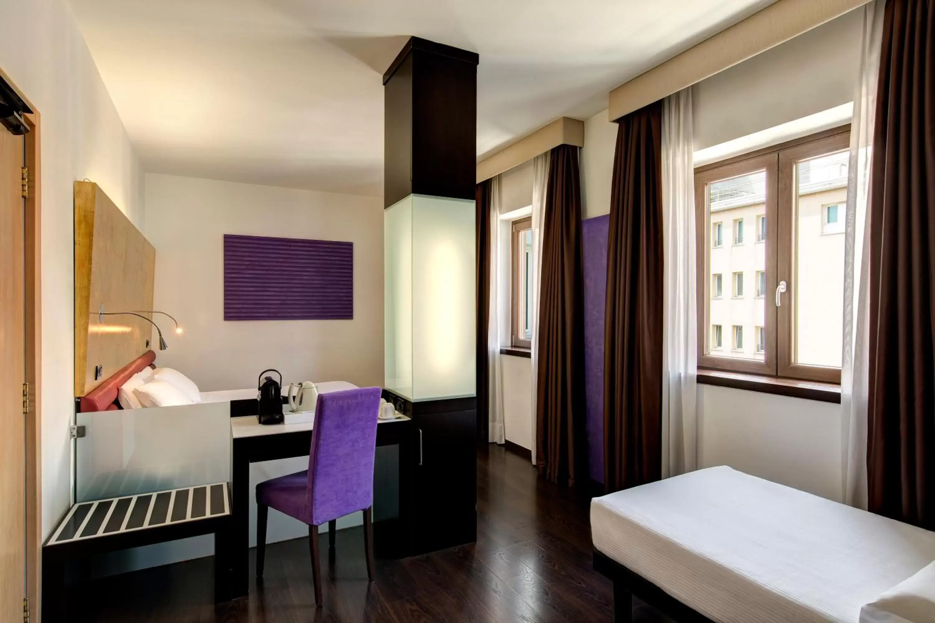 Superior Triple Room with One Queen Bed and One Single Bed in Best Western Hotel Tritone