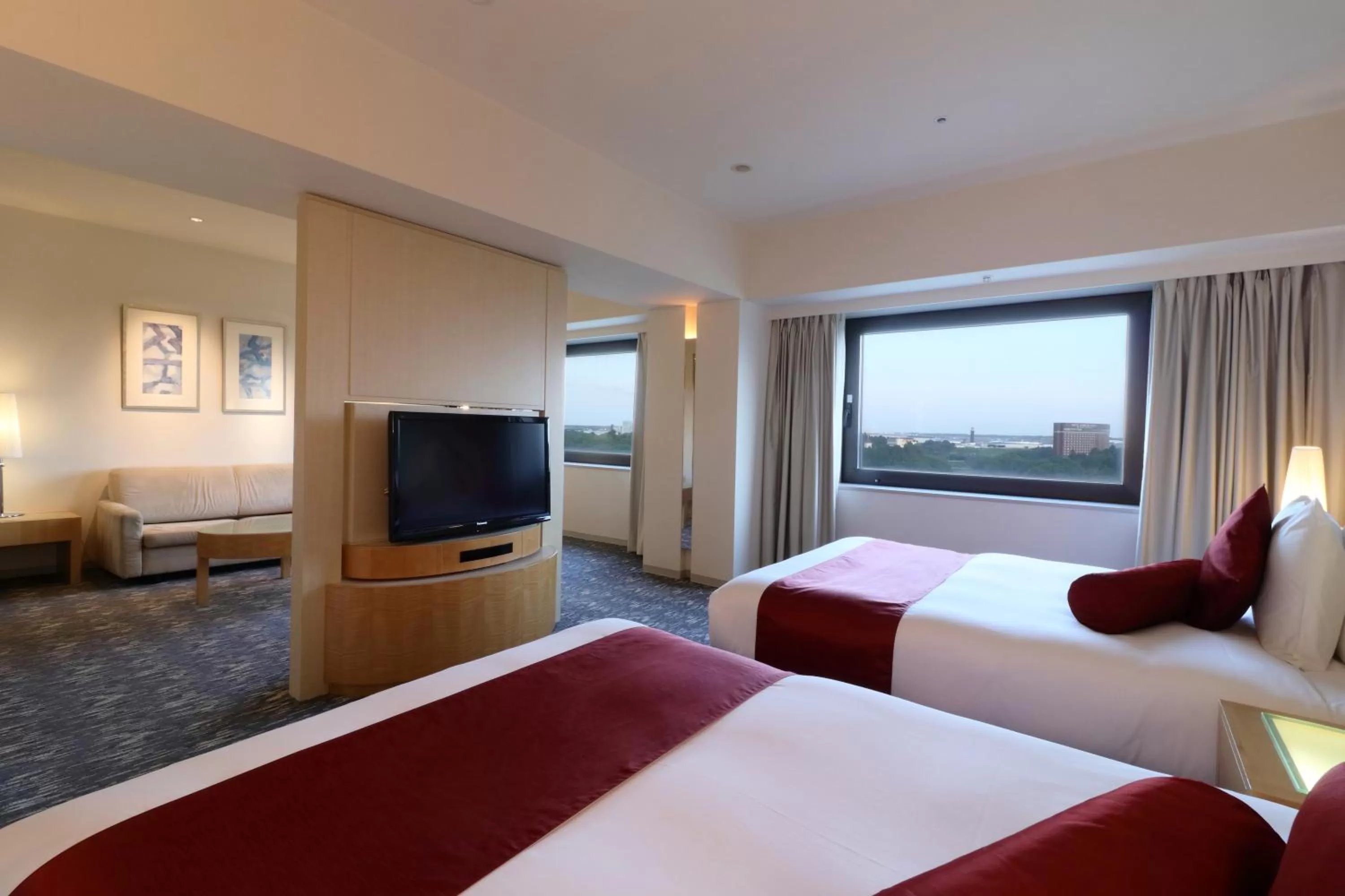 Photo of the whole room, Bed in ANA Crowne Plaza Narita by IHG