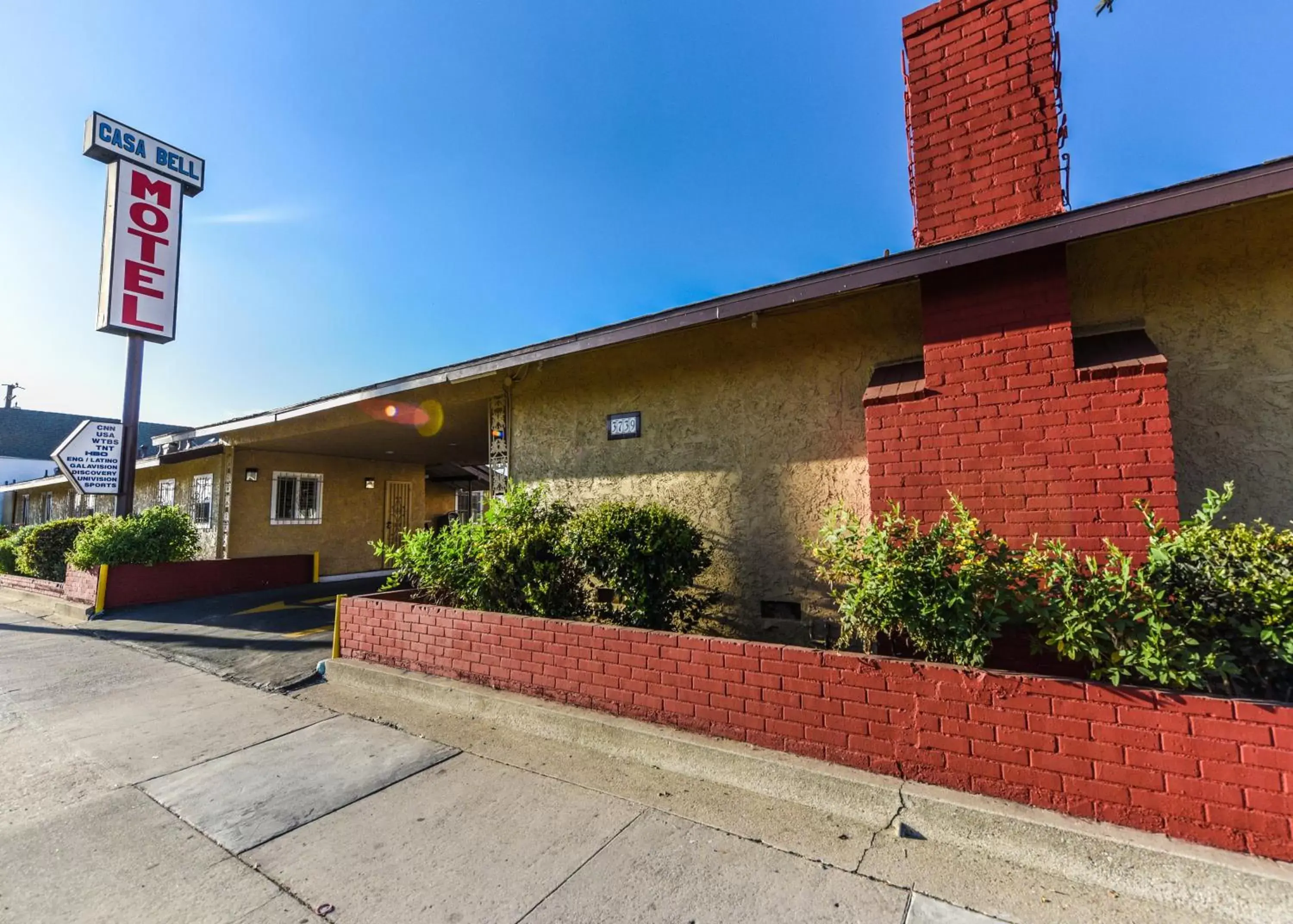 Property Building in Casa Bell Motel, Los Angeles - LAX Airport