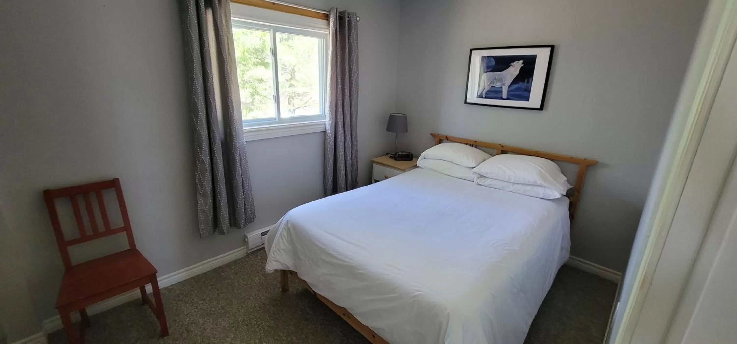 Bedroom in Parkway Cottage Resort and Trading Post