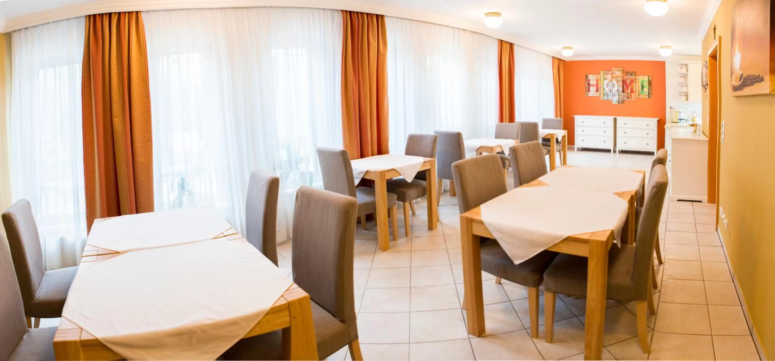 Communal lounge/ TV room in Residenz Donaucity