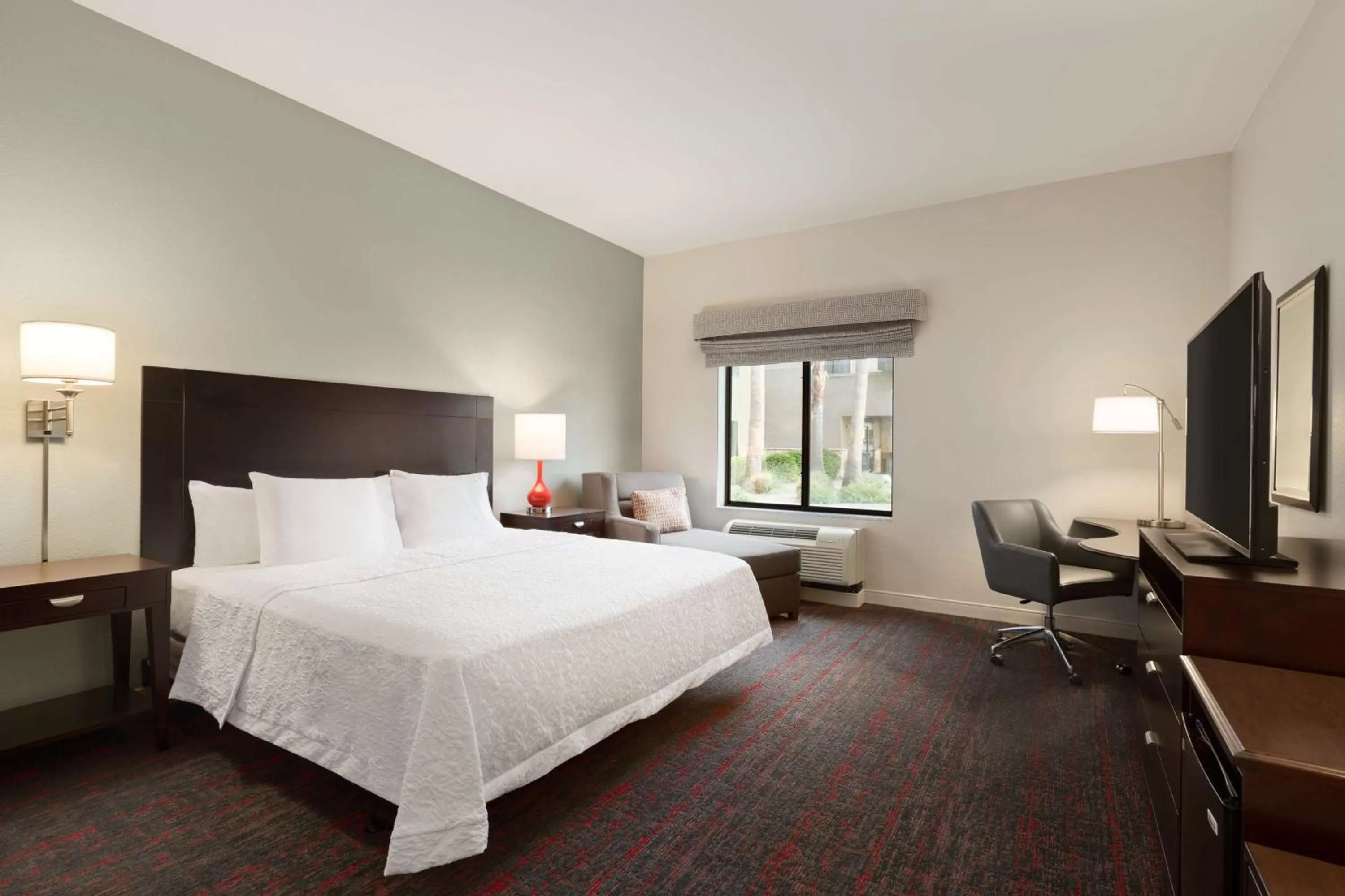 Bedroom, Bed in Hampton Inn & Suites Phoenix Glendale-Westgate