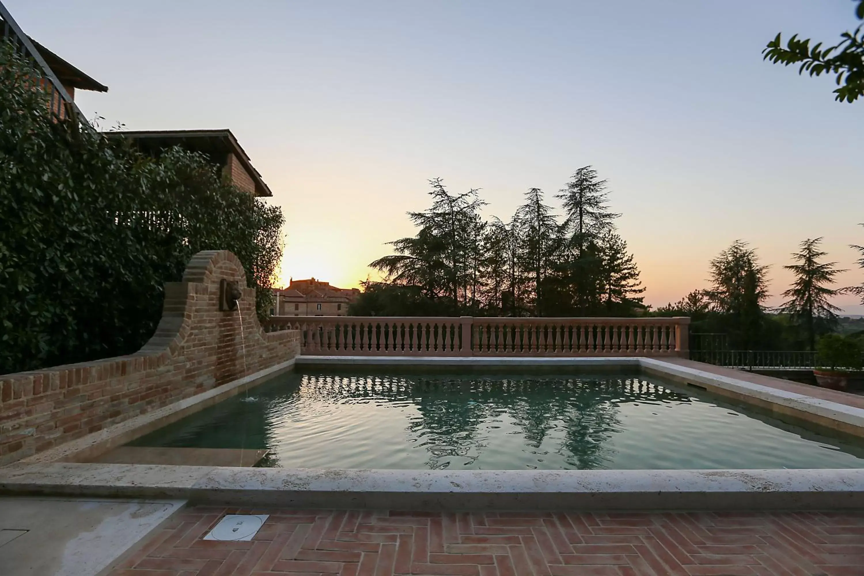 Swimming Pool in Hotel Vannucci