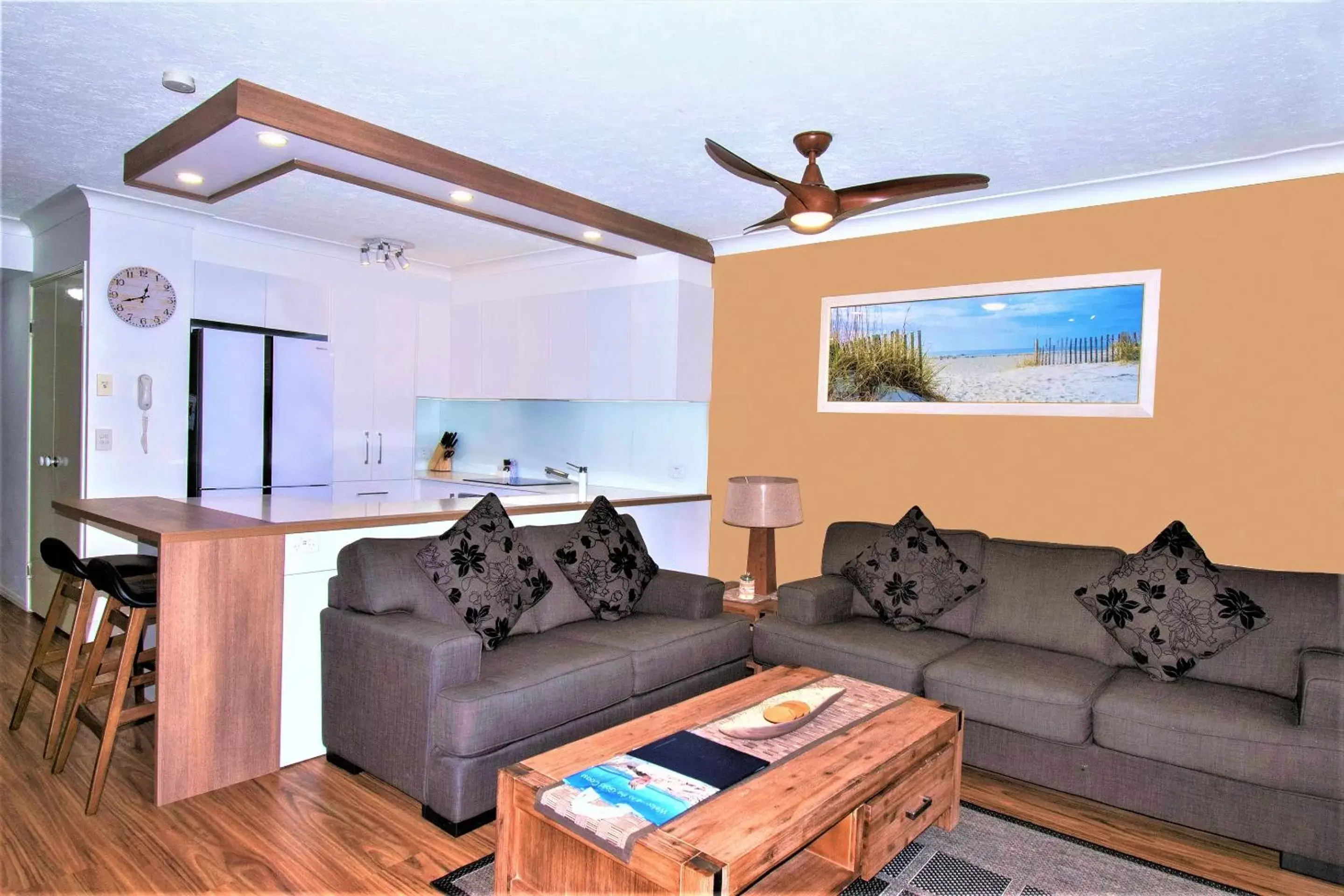 Kitchen or kitchenette, Seating Area in Grande Florida Beachside Resort