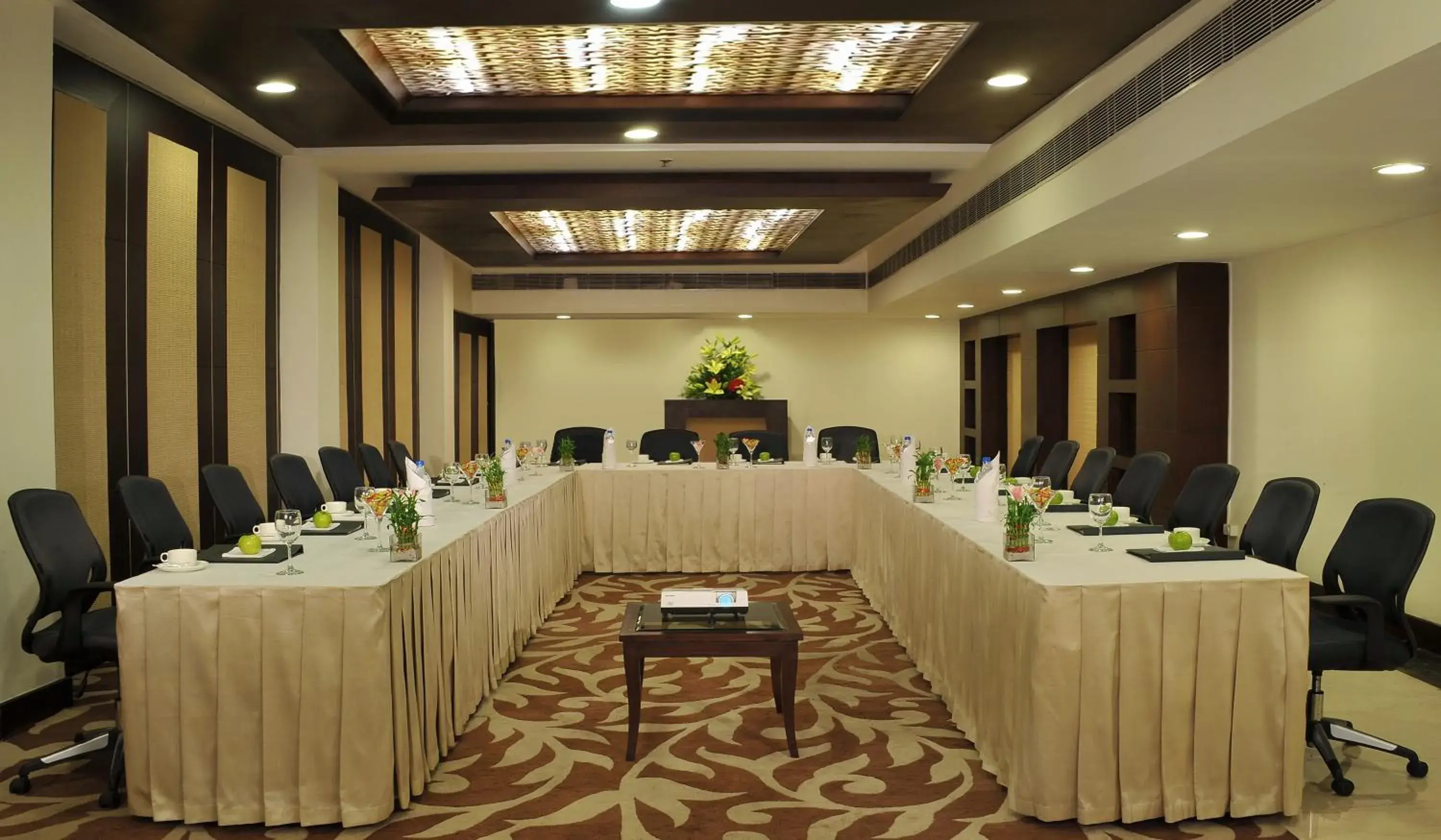 Business facilities in Country Inn & Suites by Radisson, Gurugram Sector 12