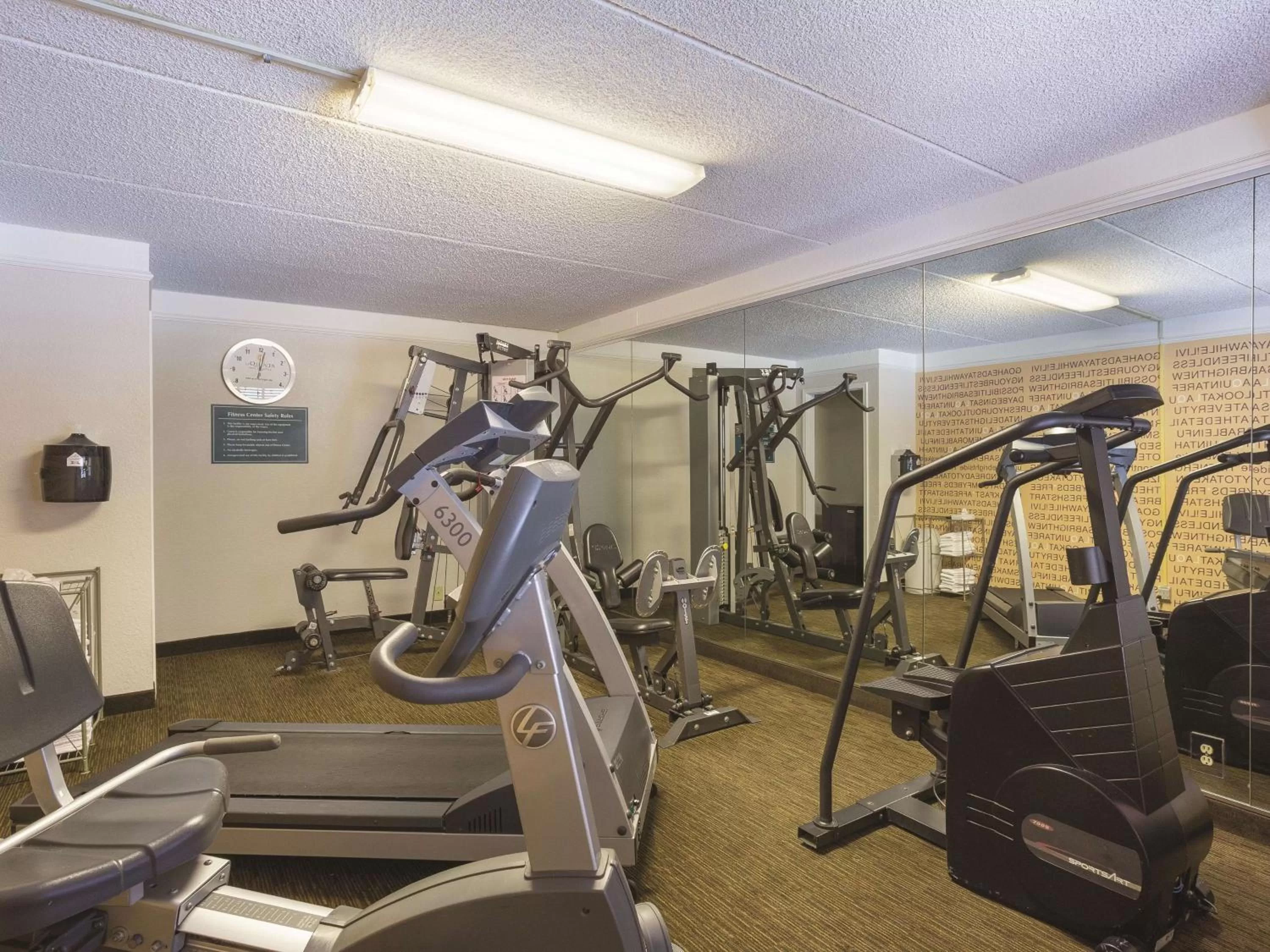 Fitness centre/facilities in La Quinta Inn by Wyndham San Diego Chula Vista