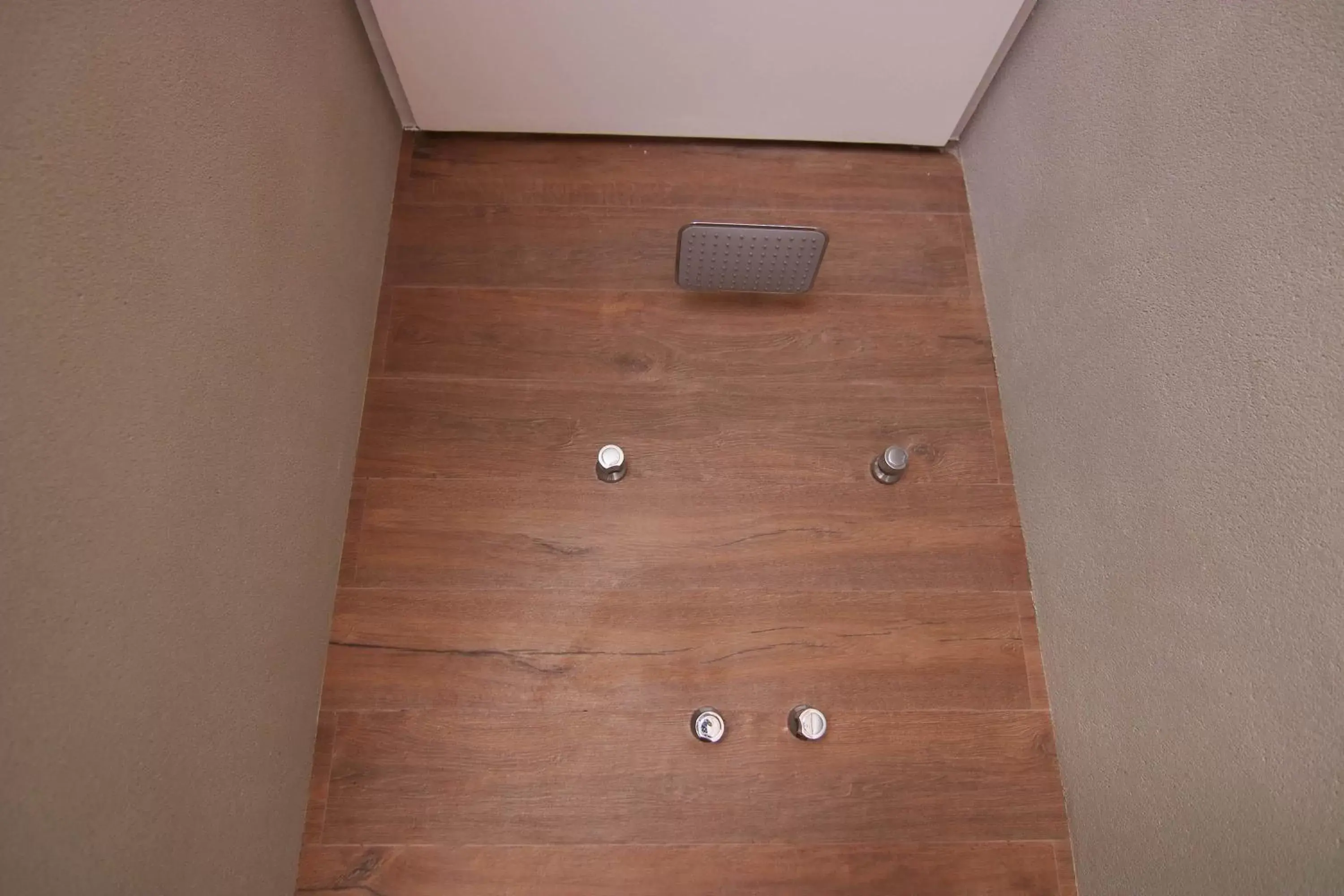 Shower, Bathroom in Samba Cabo Frio Shower, Bathroom in Samba Cabo Frio