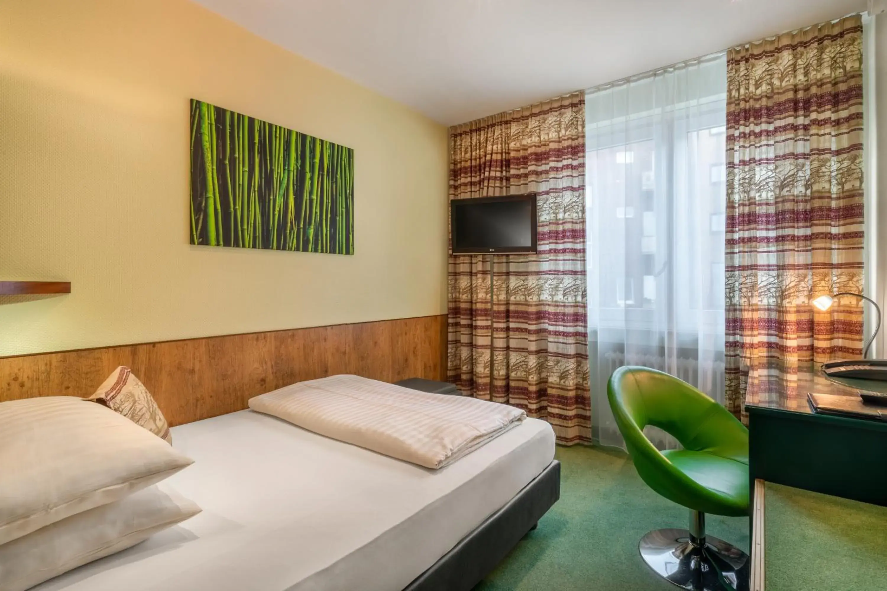 Bedroom, Bed in Hotel Arosa