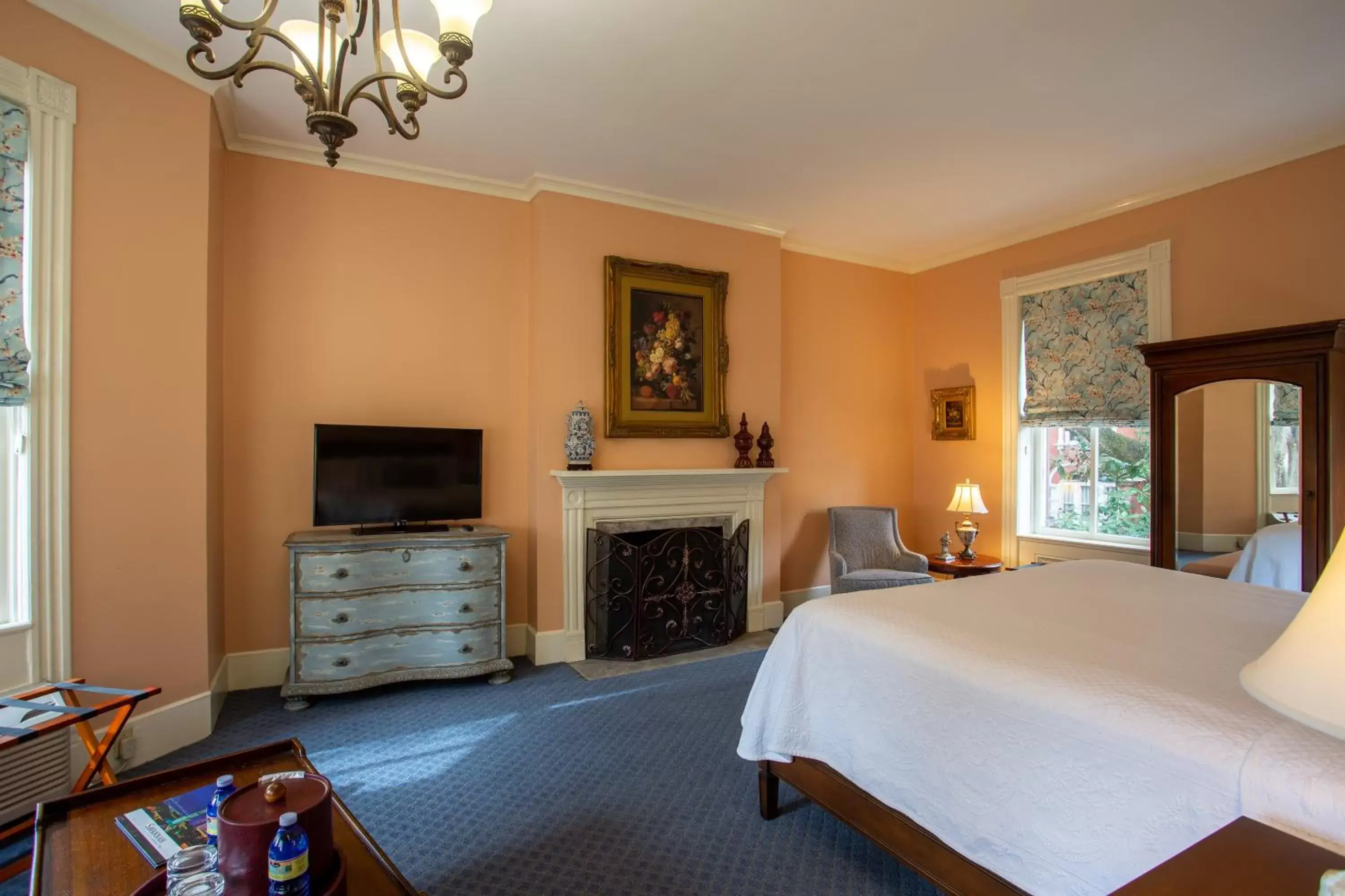 Bedroom in Eliza Thompson House, Historic Inns of Savannah Collection