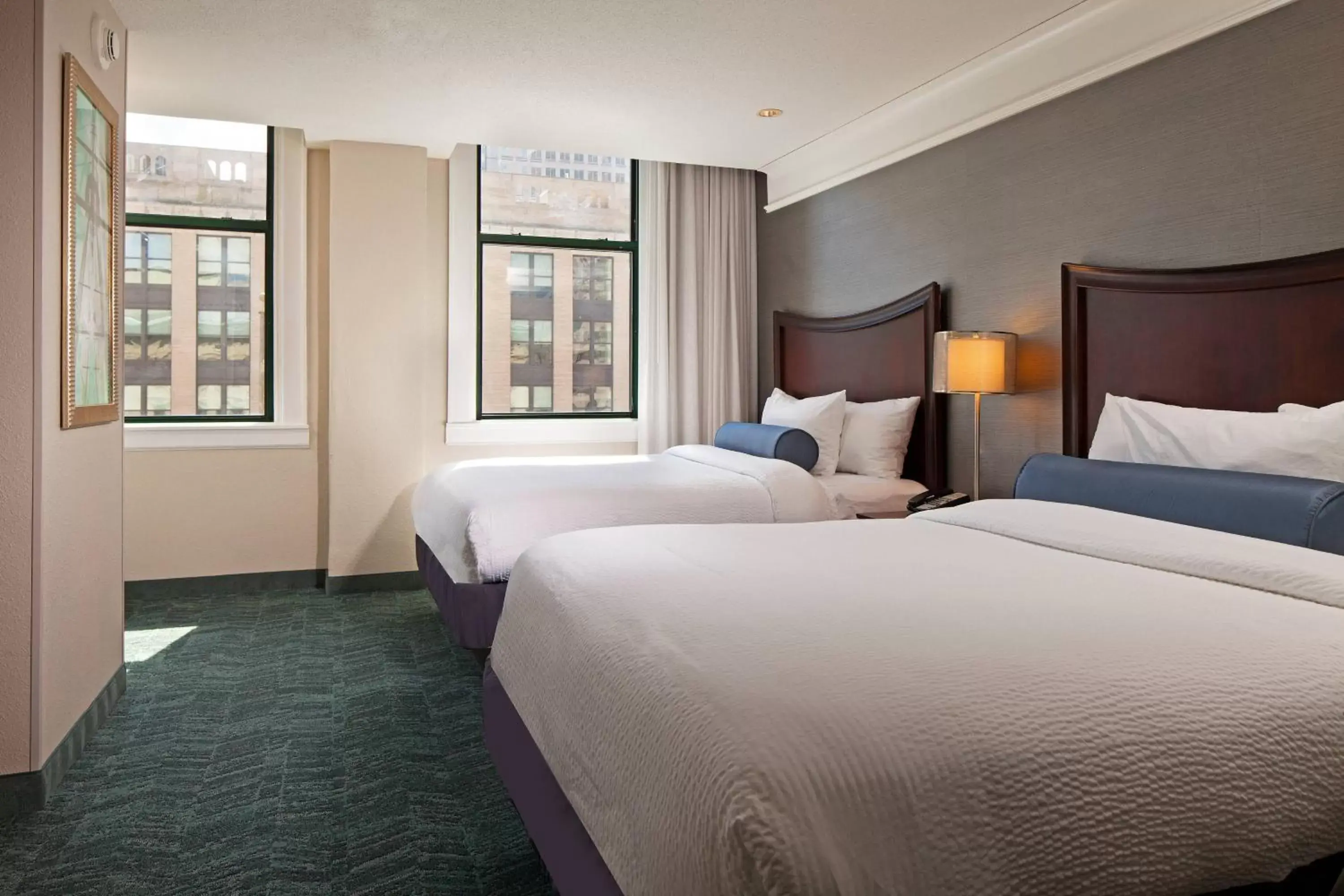 Photo of the whole room, Bed in SpringHill Suites by Marriott Baltimore Downtown/Inner Harbor
