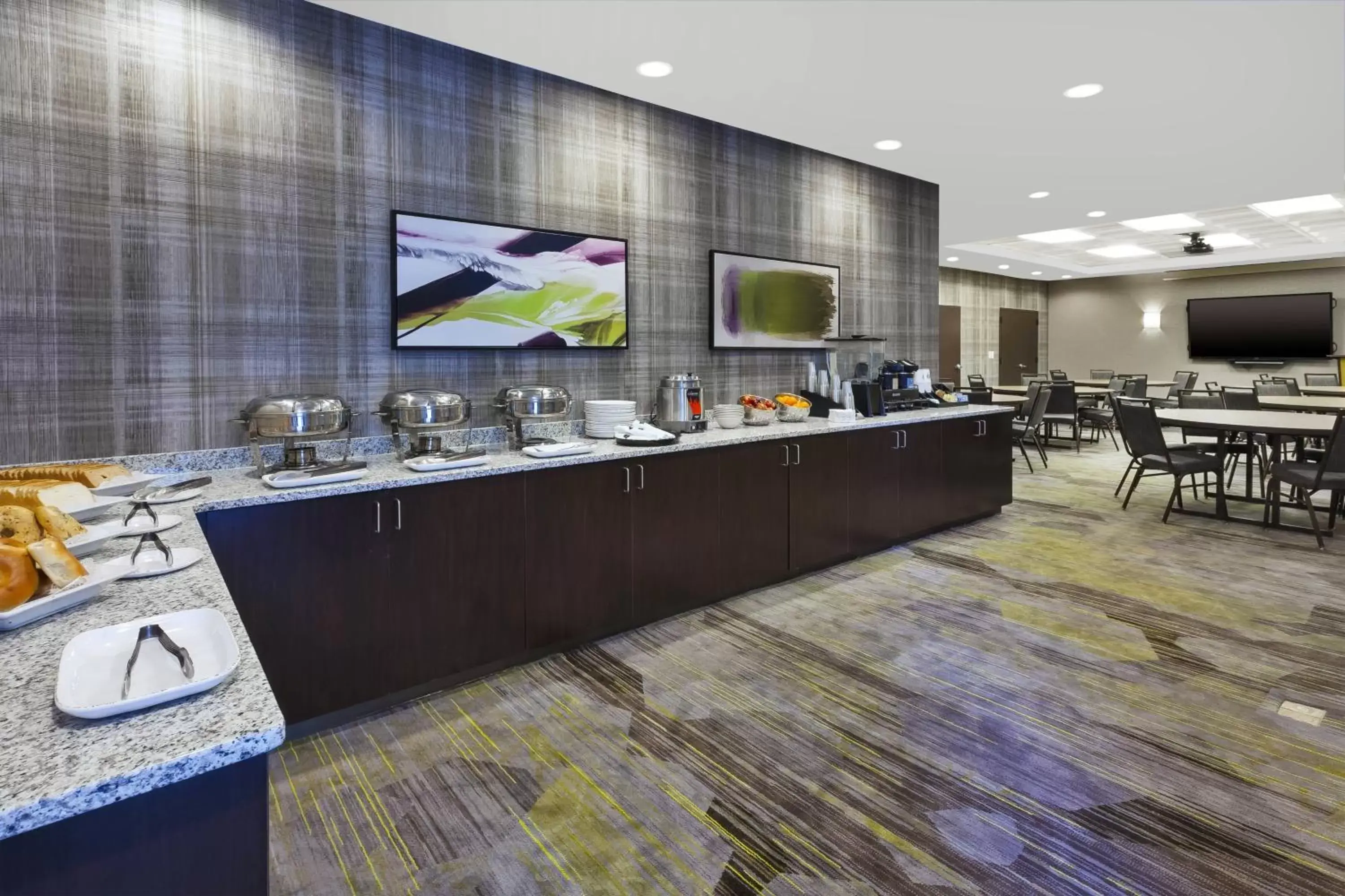 Breakfast, Restaurant/Places to Eat in Courtyard by Marriott Secaucus Meadowlands
