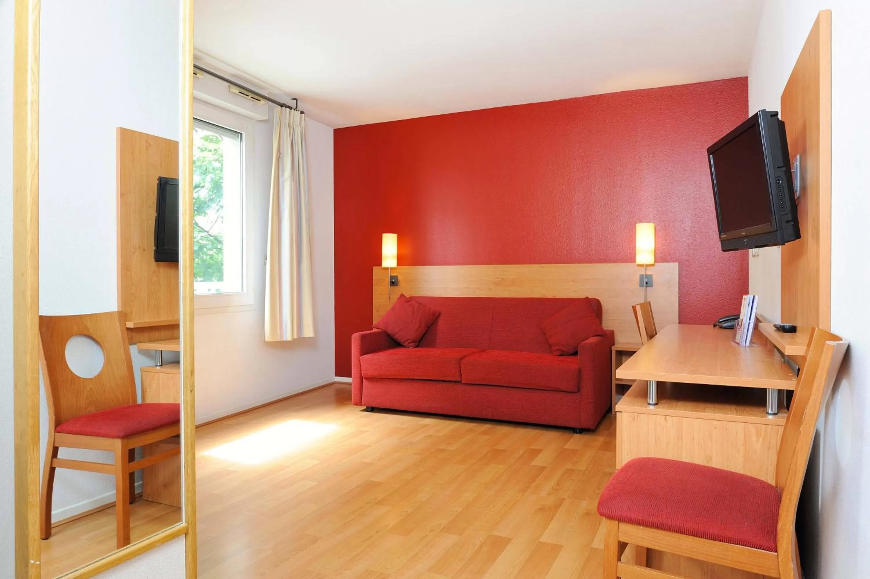 Living room in Séjours & Affaires Lyon Saxe-Gambetta