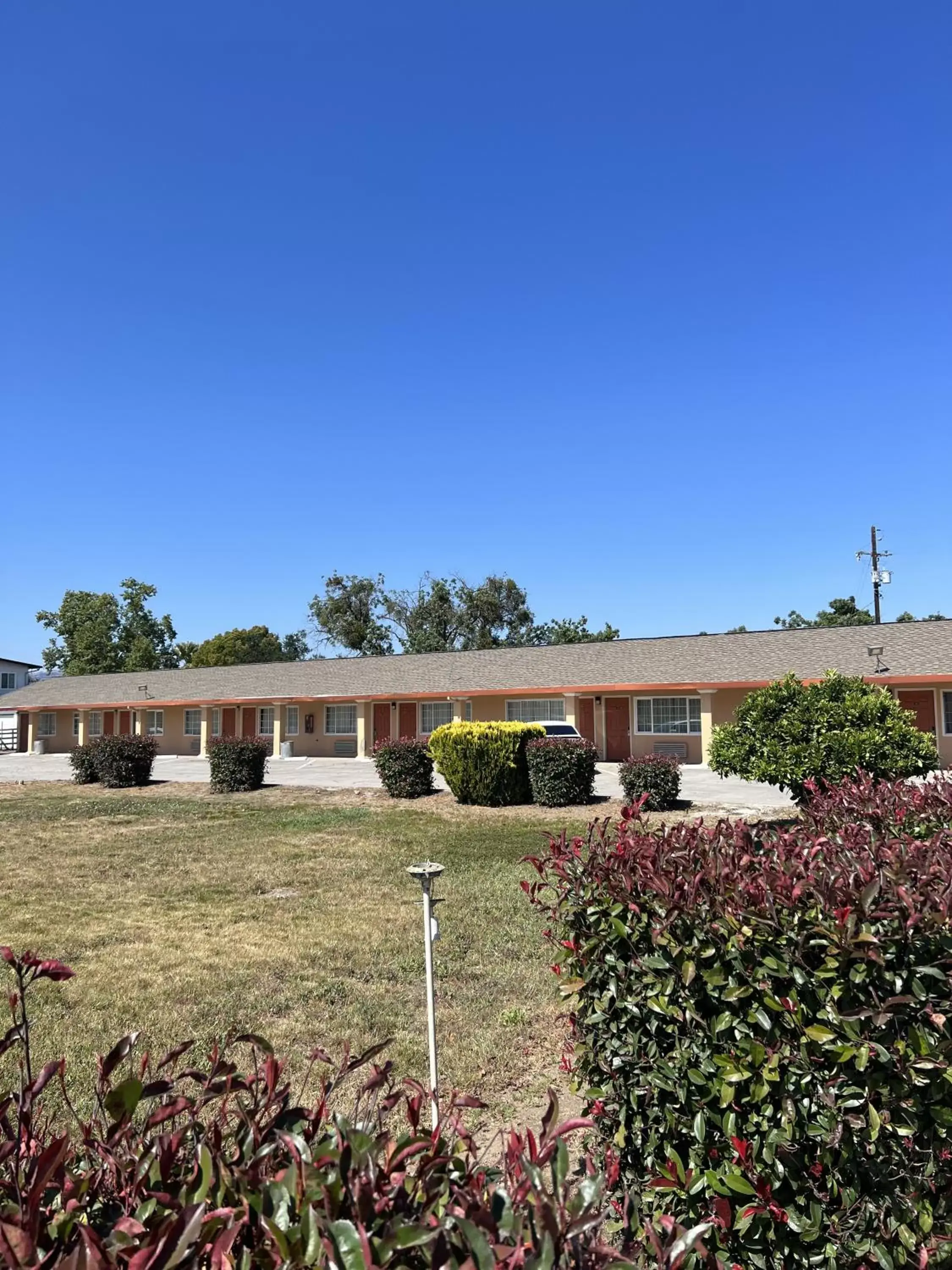 Property building in Travel Inn Gilroy