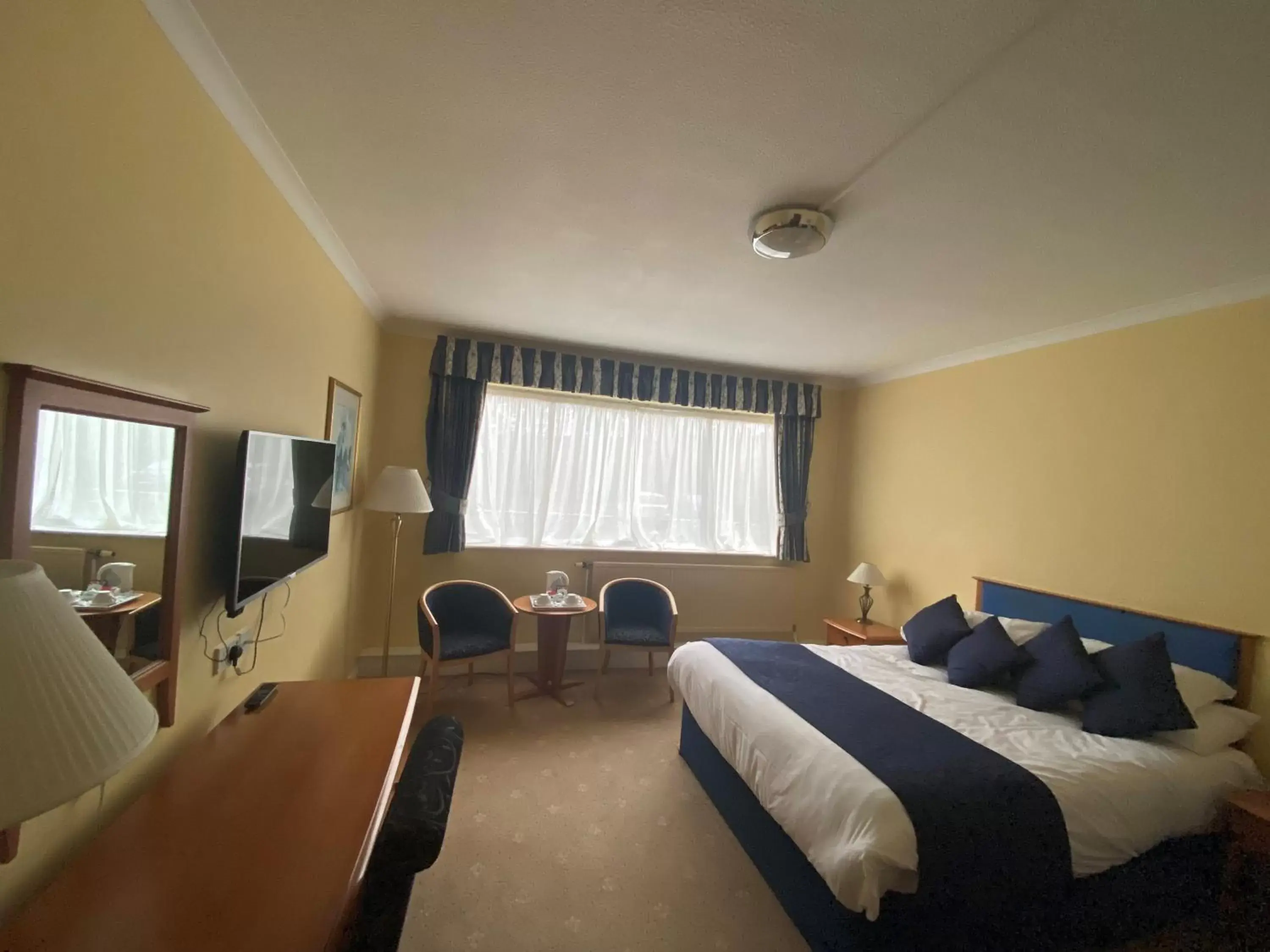 Bed in Tiverton Hotel Lounge & Venue formally Best Western