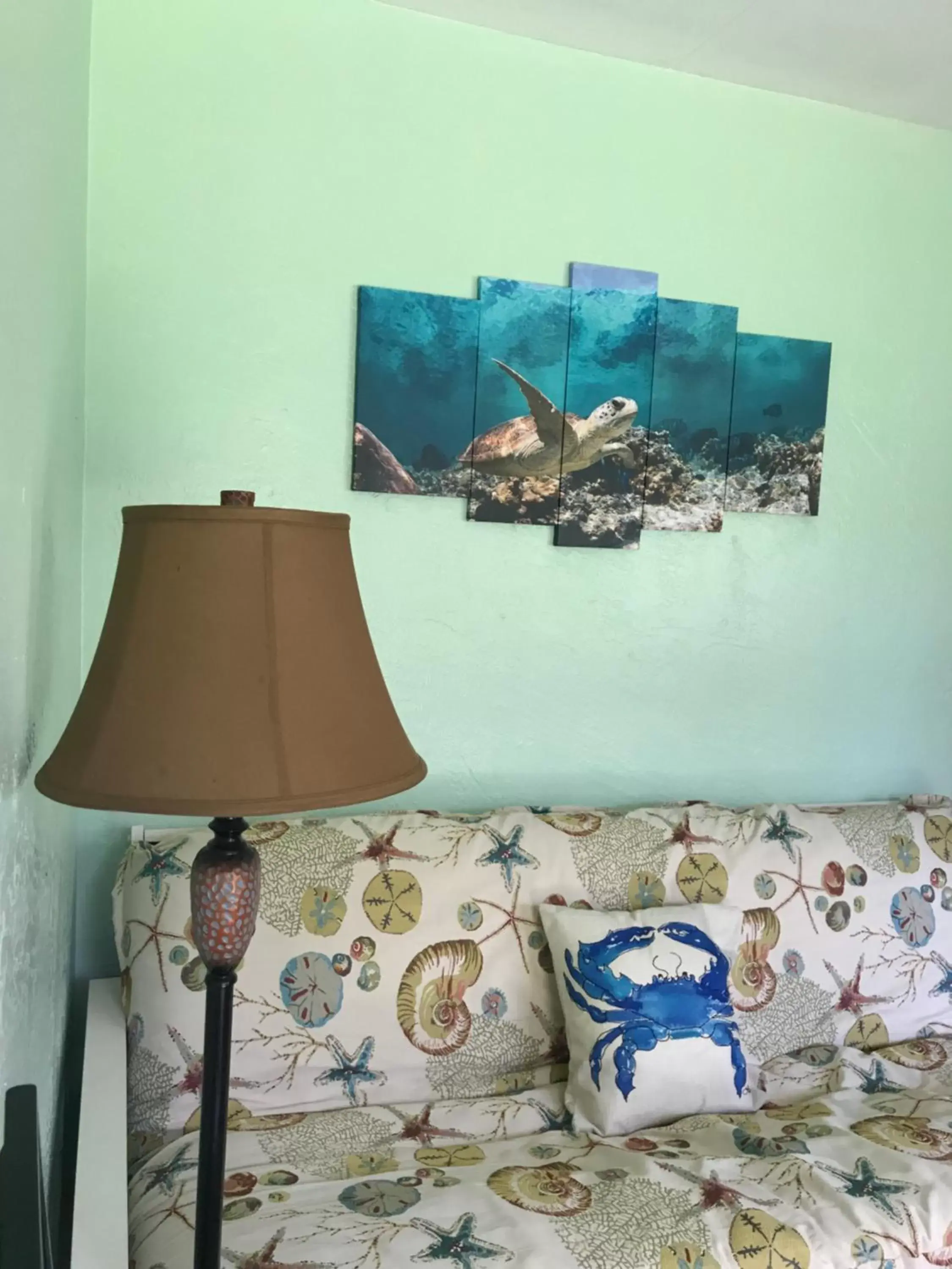 Living room, Seating Area in South Beach Inn - Cocoa Beach