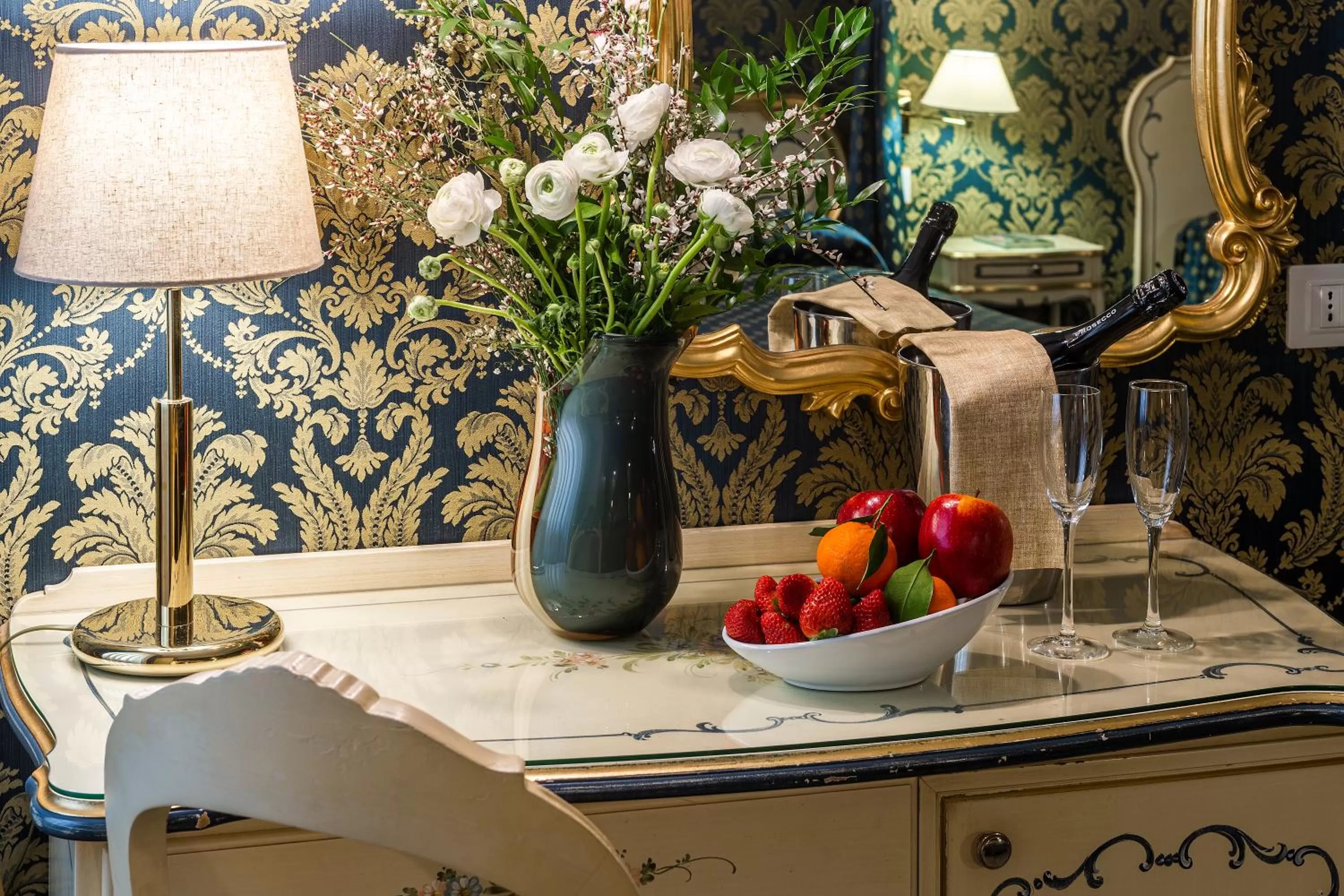 Decorative detail in Al Gazzettino