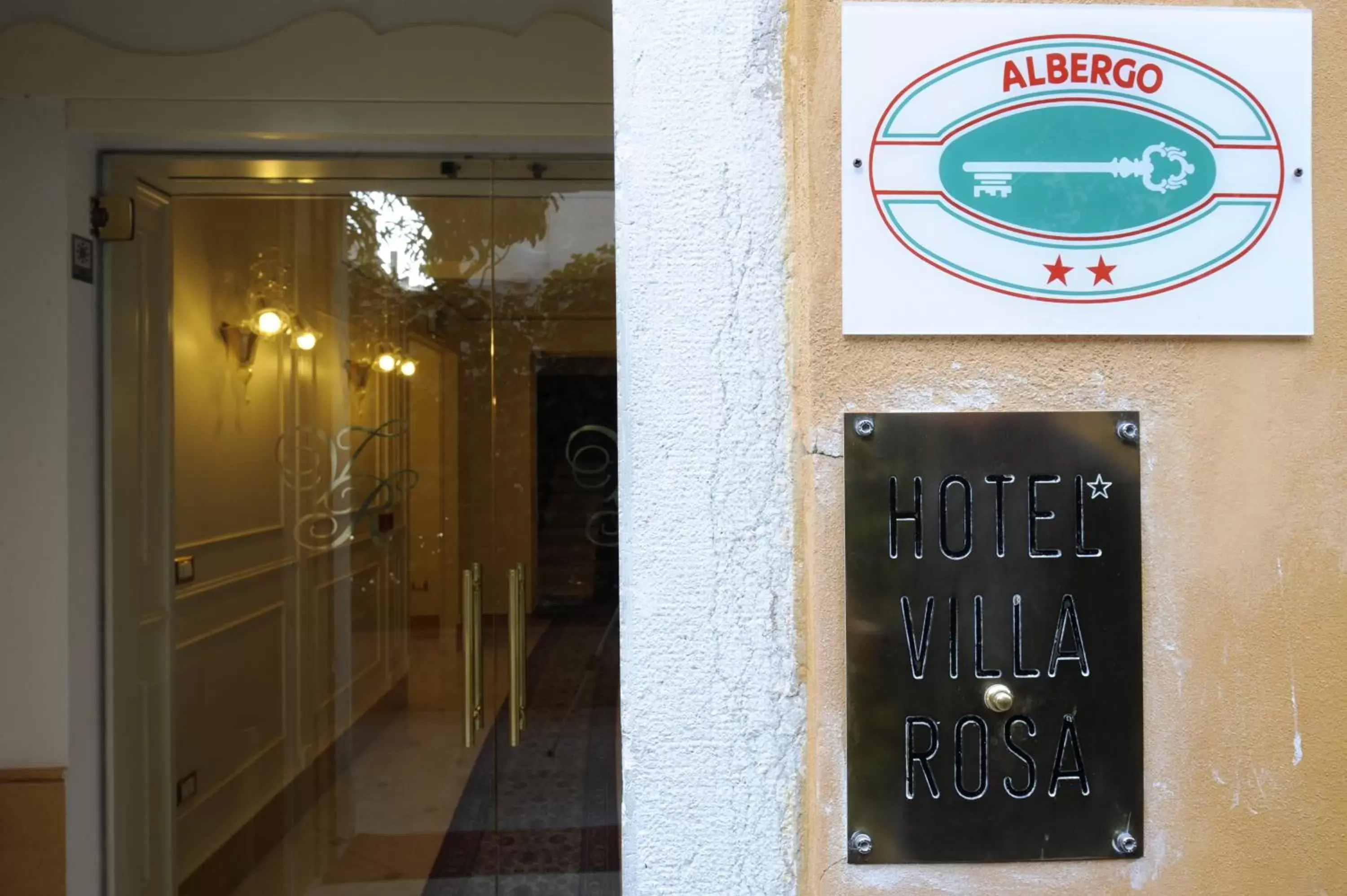 Facade/entrance in Hotel Villa Rosa Facade/entrance in Hotel Villa Rosa