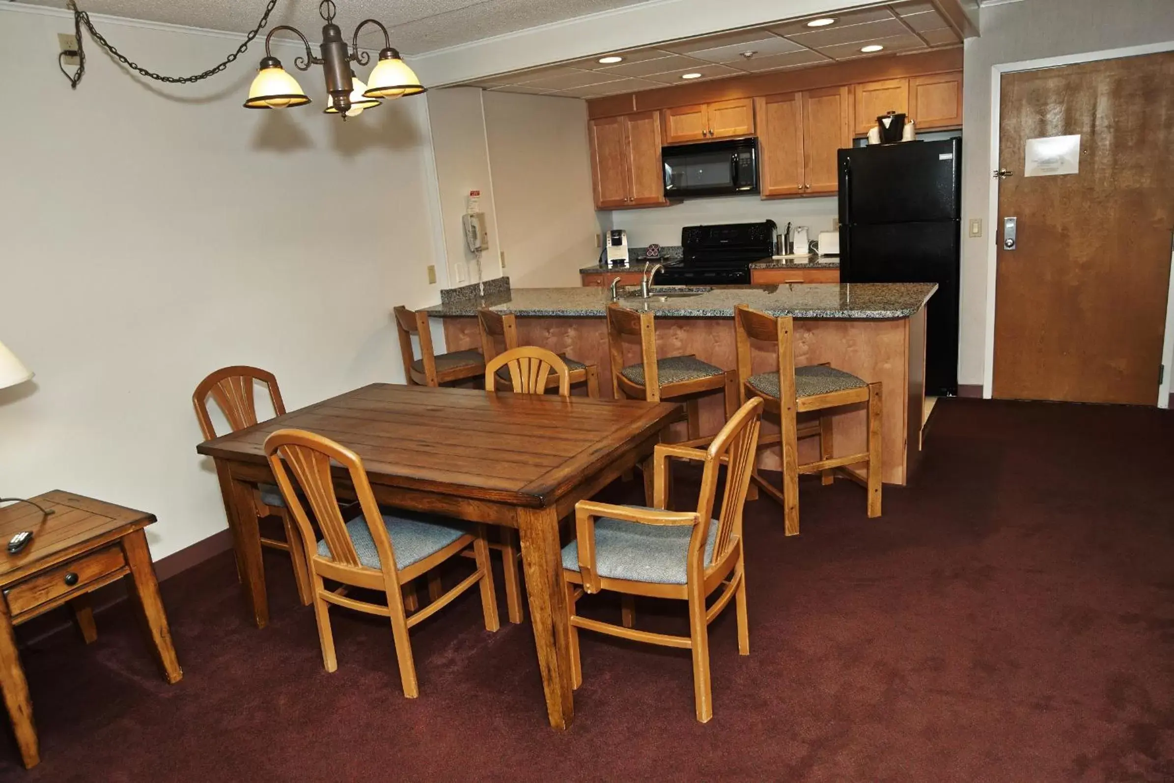 Dining Area in Fireside Inn & Suites Gilford