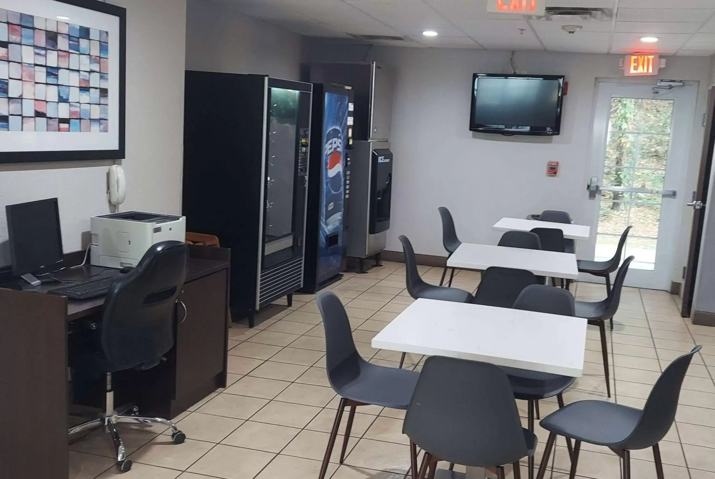 Restaurant/places to eat in Microtel Inn & Suites by Wyndham Hoover/Birmingham Restaurant/places to eat in Microtel Inn & Suites by Wyndham Hoover/Birmingham